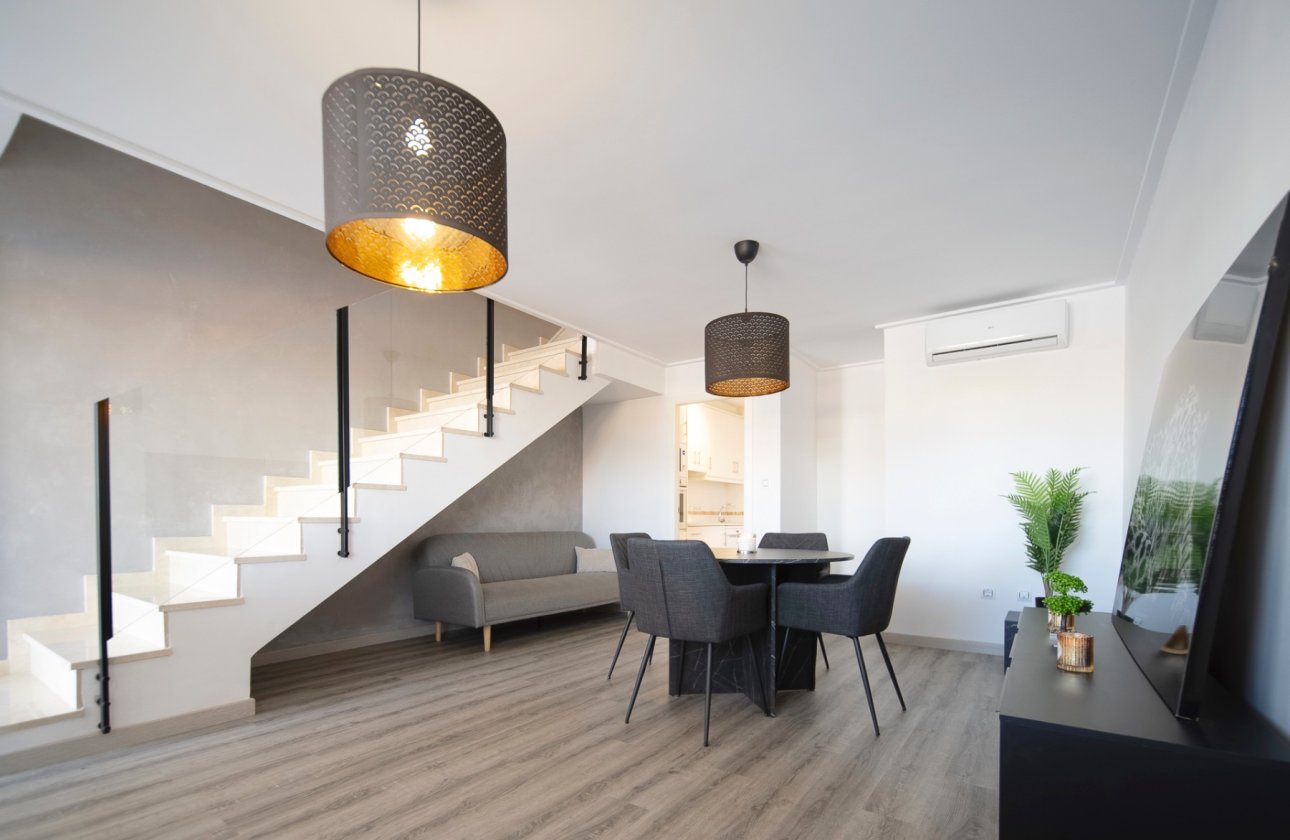 Herverkoop - Halfvrijstaand Villa - Torrevieja - Los Balcones