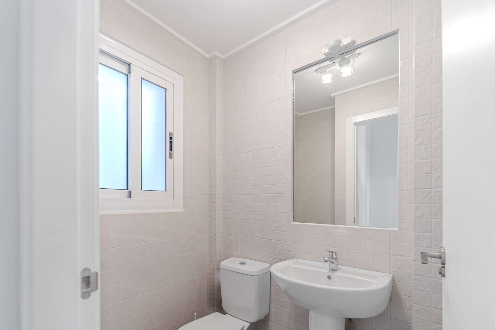 Herverkoop - Halfvrijstaand Villa - Torrevieja - Los Balcones