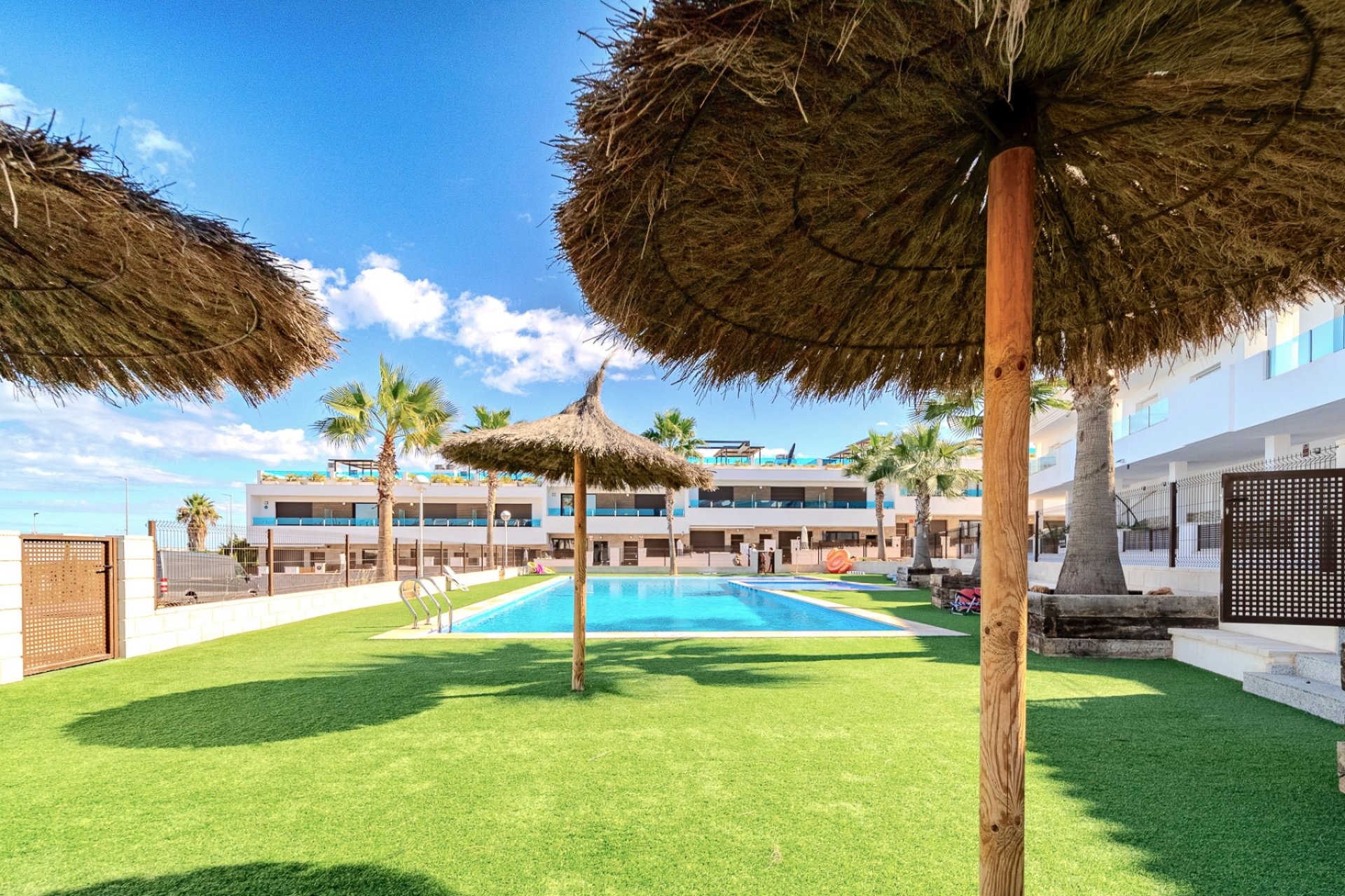 Herverkoop - Halfvrijstaand Villa - Torrevieja - Los Balcones