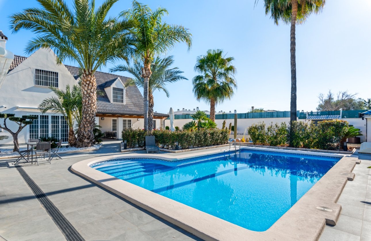 Herverkoop - Villa - San Juan Alicante - Frank Espinós