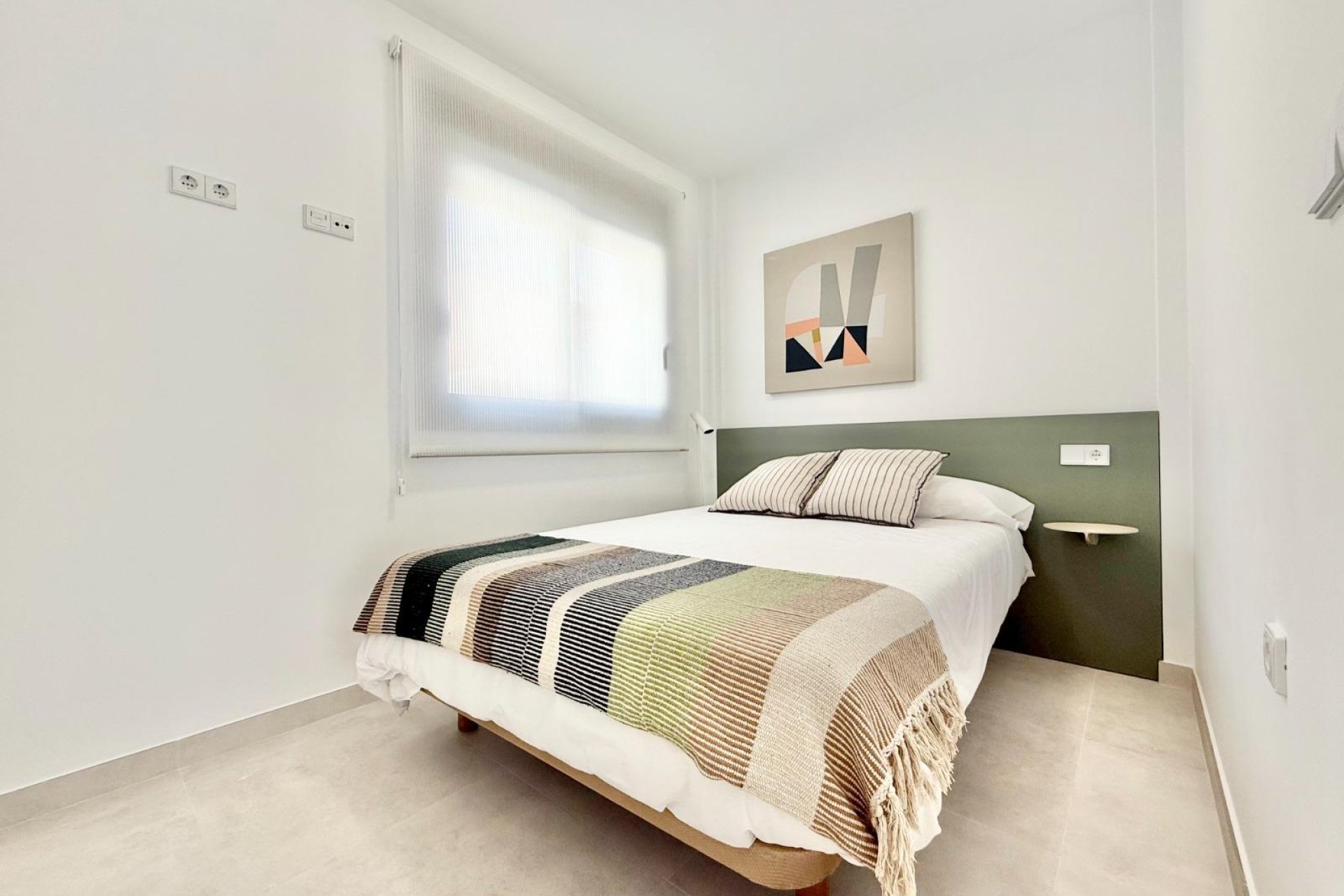 New Build - Semi-detached Villa - Cox