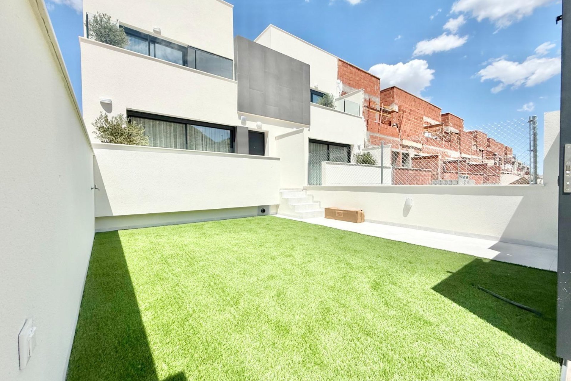New Build - Villa / ikerházfél - Cox - San Fernando