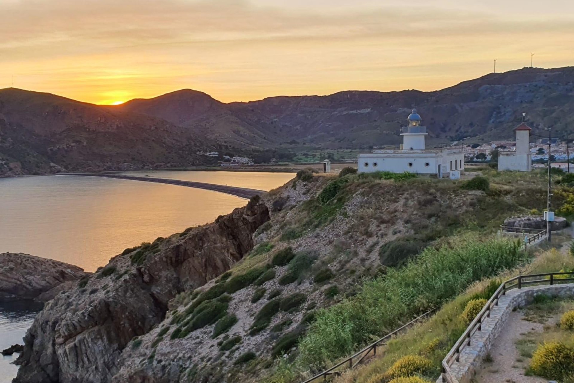 New Build - Villa / ikerházfél - La Union