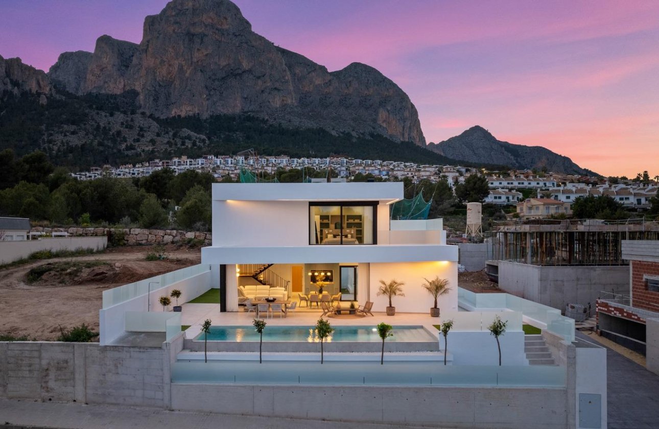 Nouvelle construction - Villa - Polop