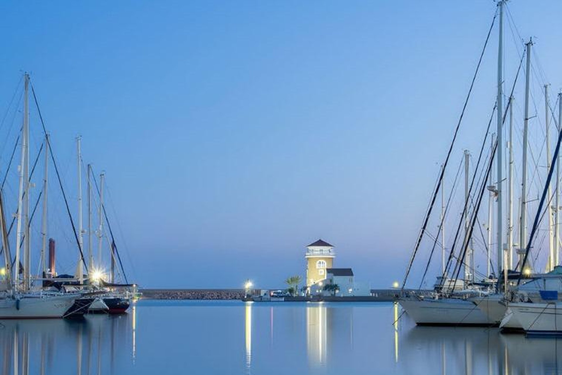 Новое здание - Квартира  - Almerimar