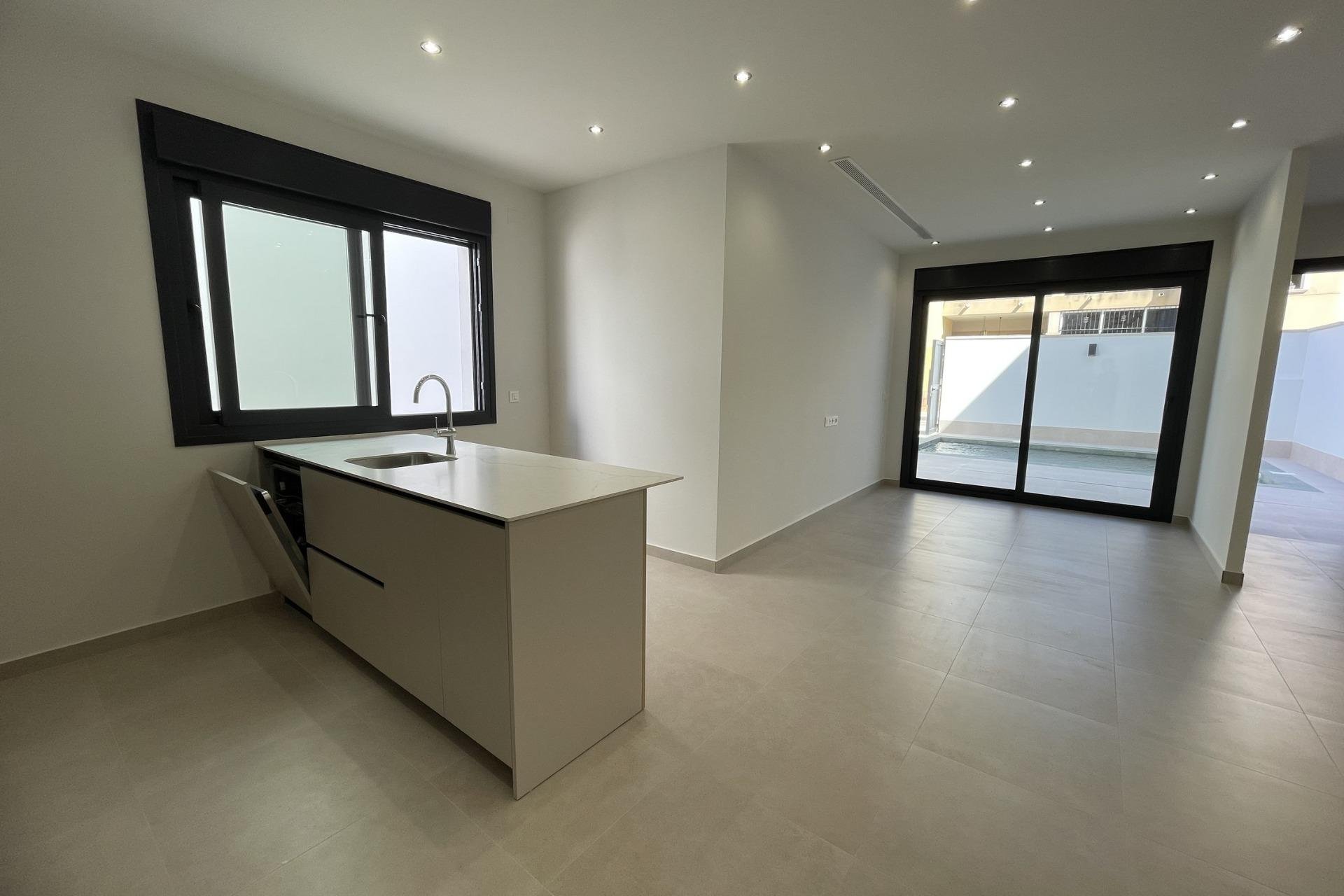 Новое здание - Villa - Almoradi - Almoradí