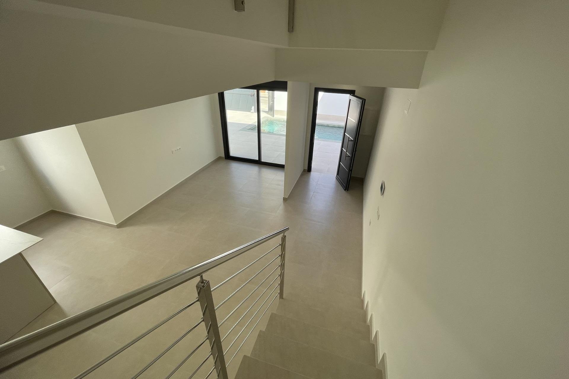 Новое здание - Villa - Almoradi - Almoradí