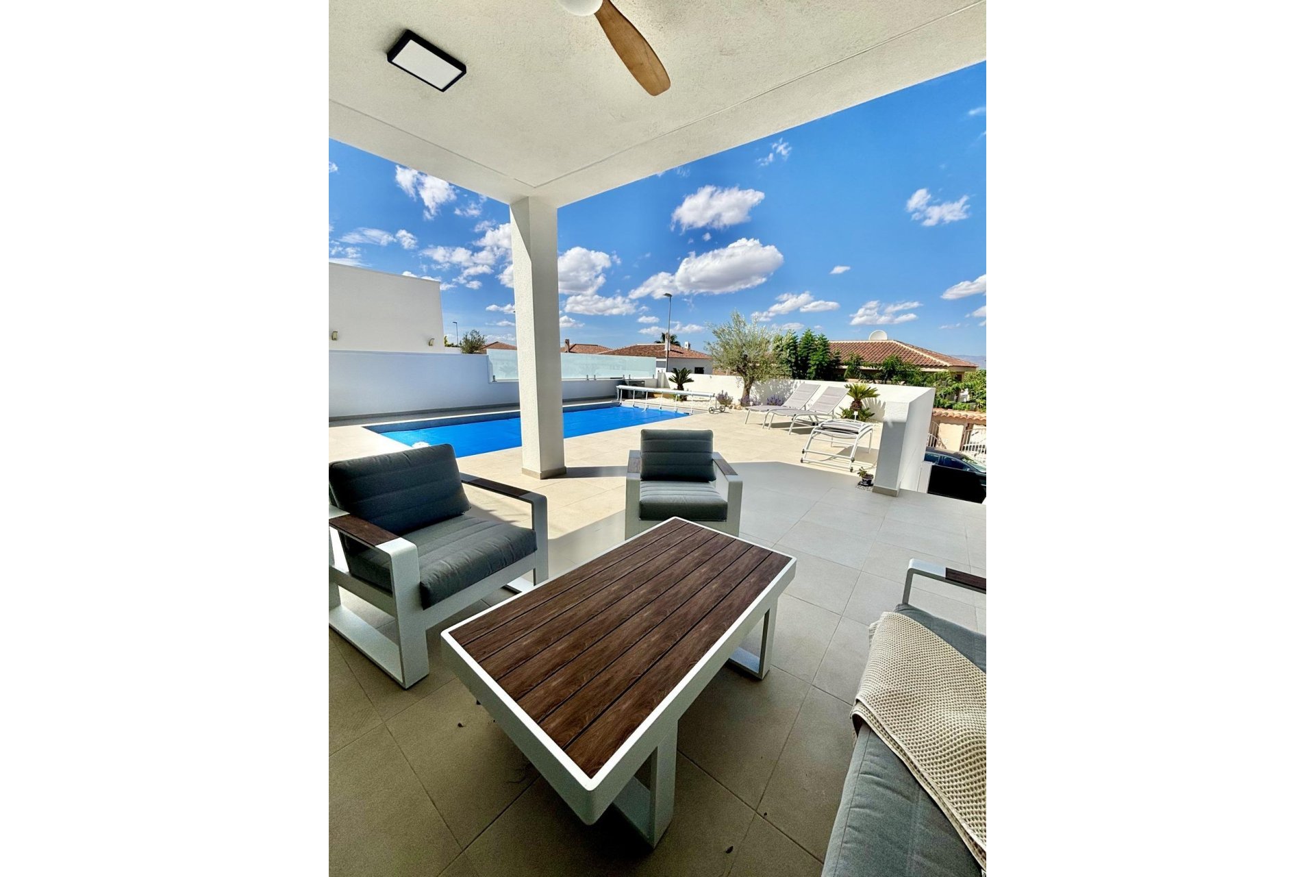 Новое здание - Villa - Benijofar