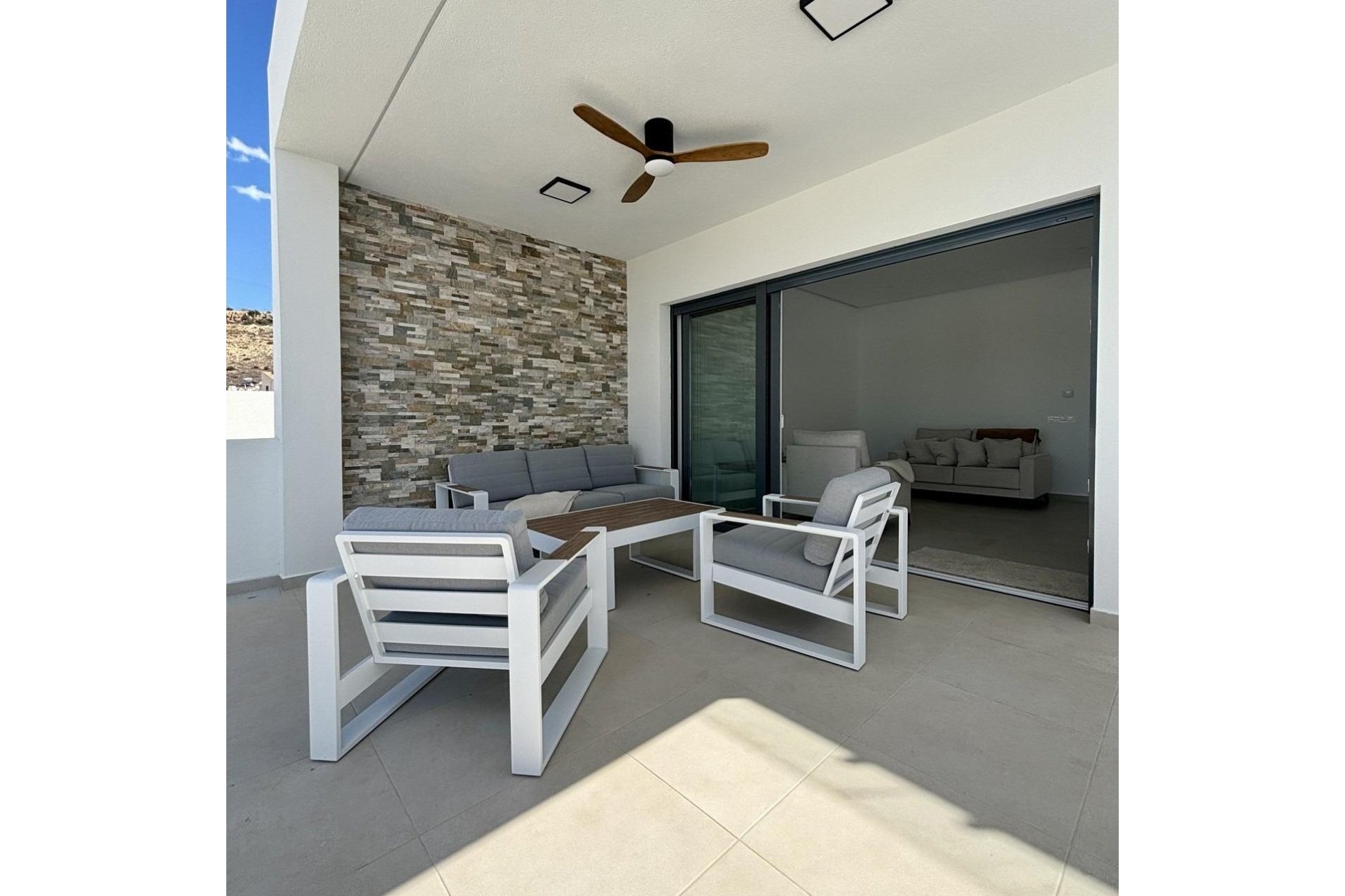 Новое здание - Villa - Benijofar
