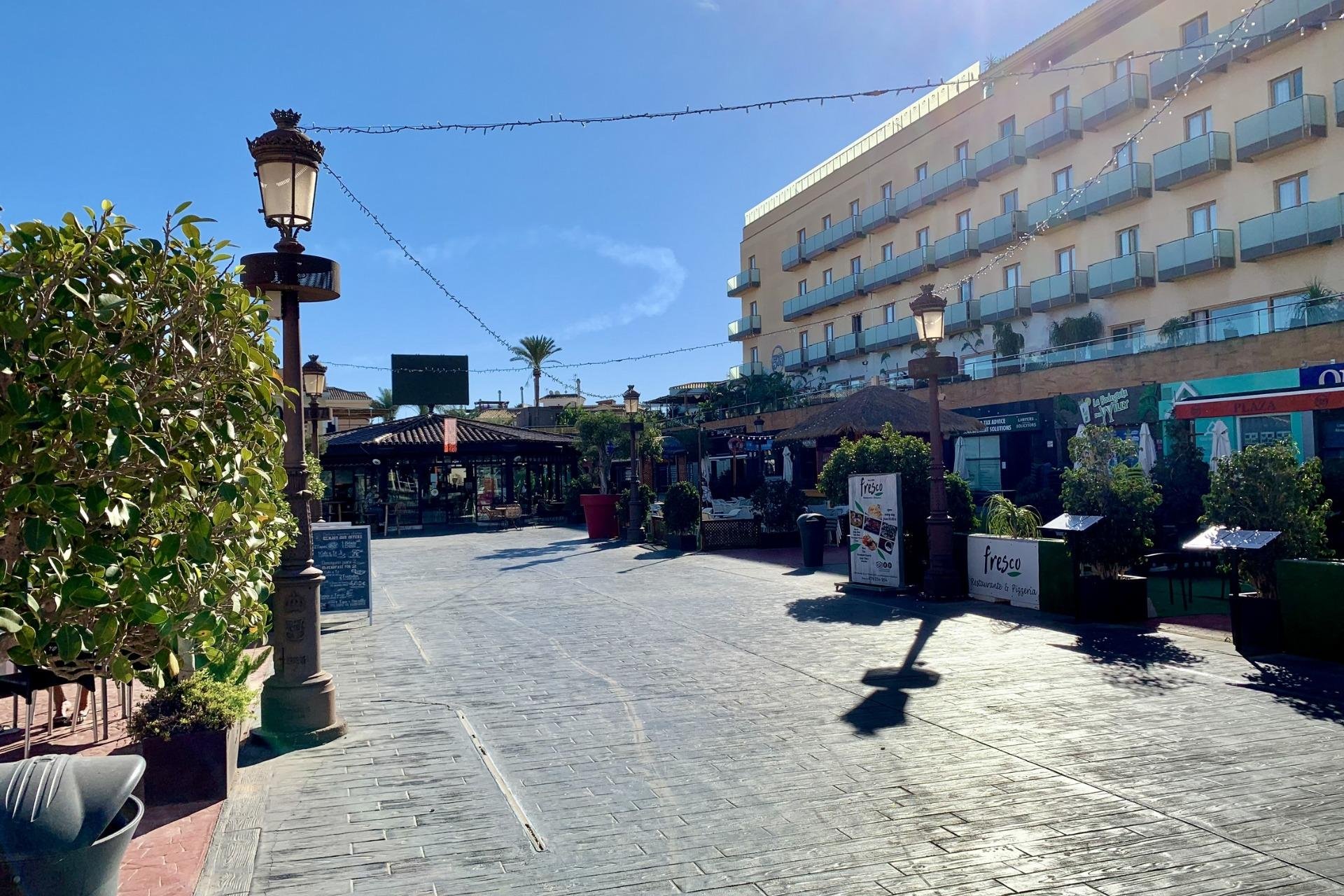 Новое здание - Villa - Los Alcázares