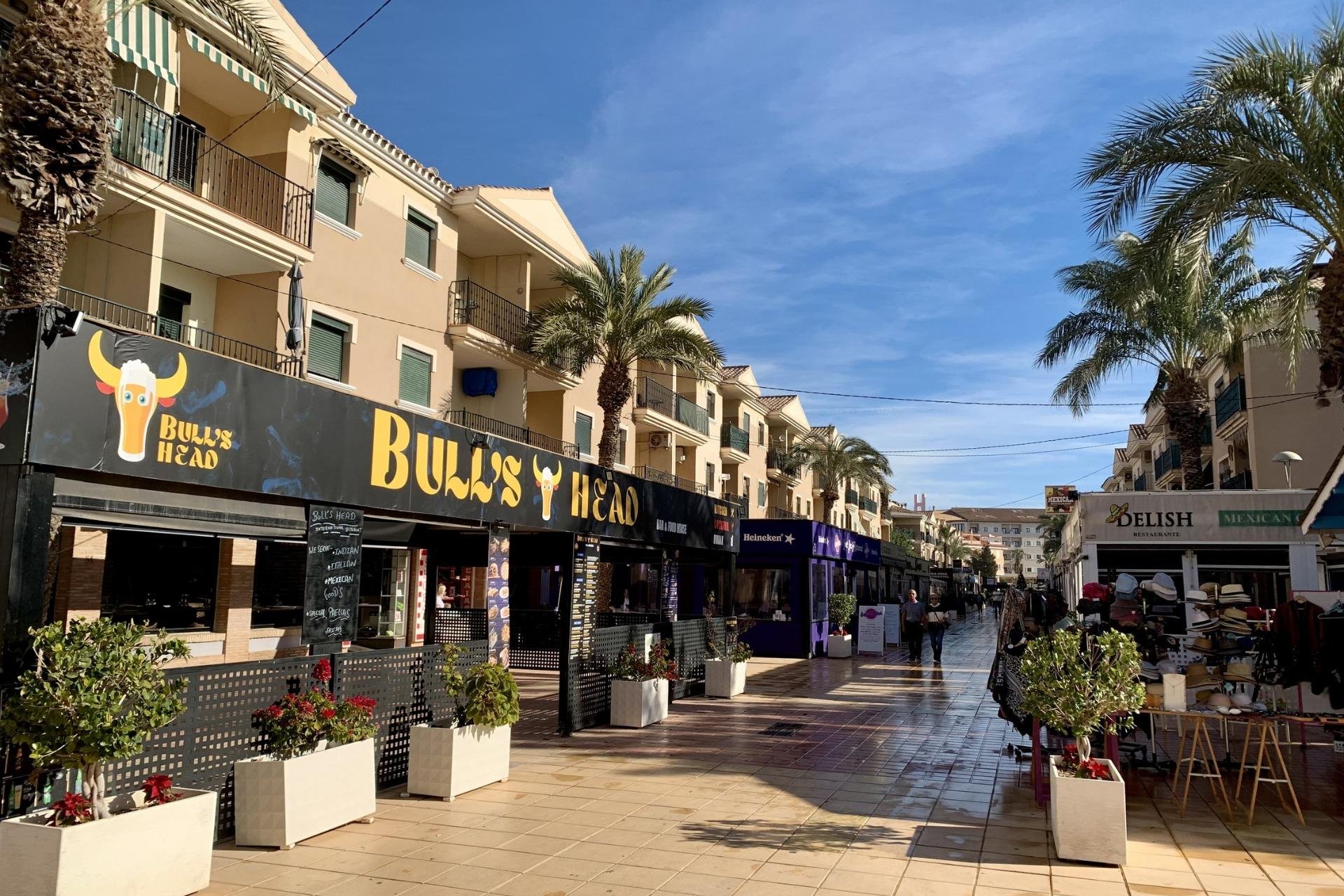 Новое здание - Villa - Los Alcázares