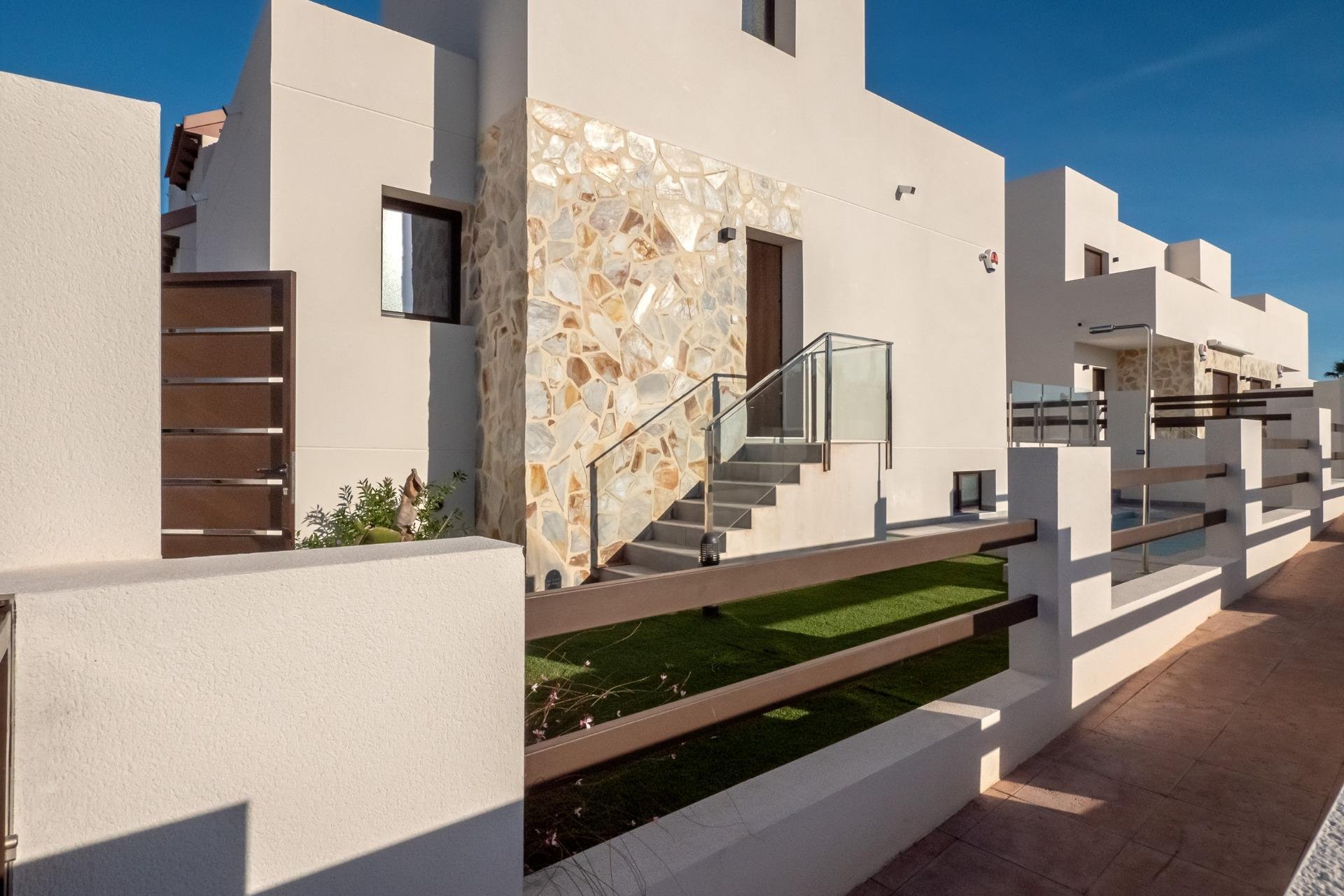 Новое здание - Villa - Orihuela Costa