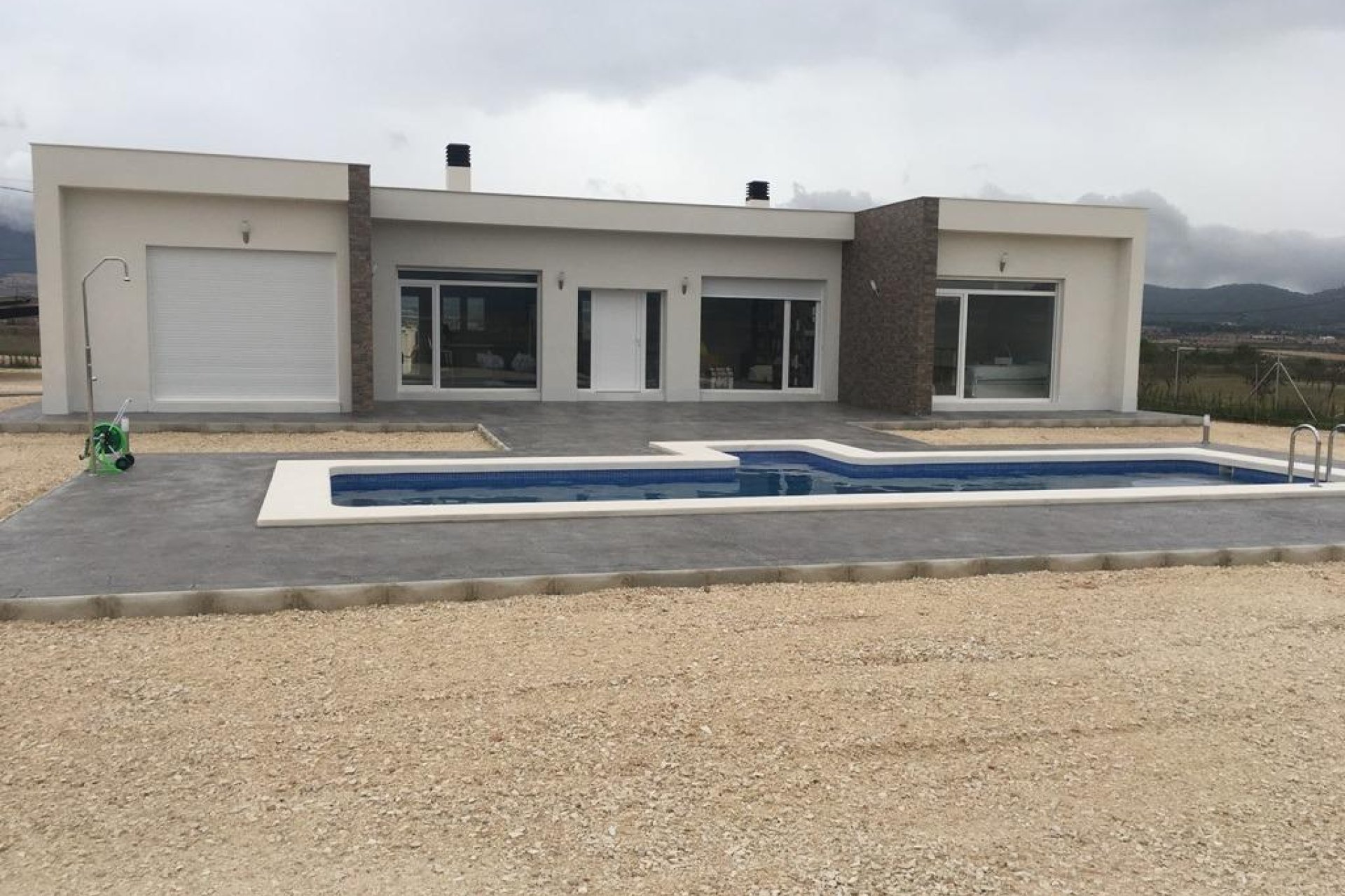 Новое здание - Villa - Pinoso