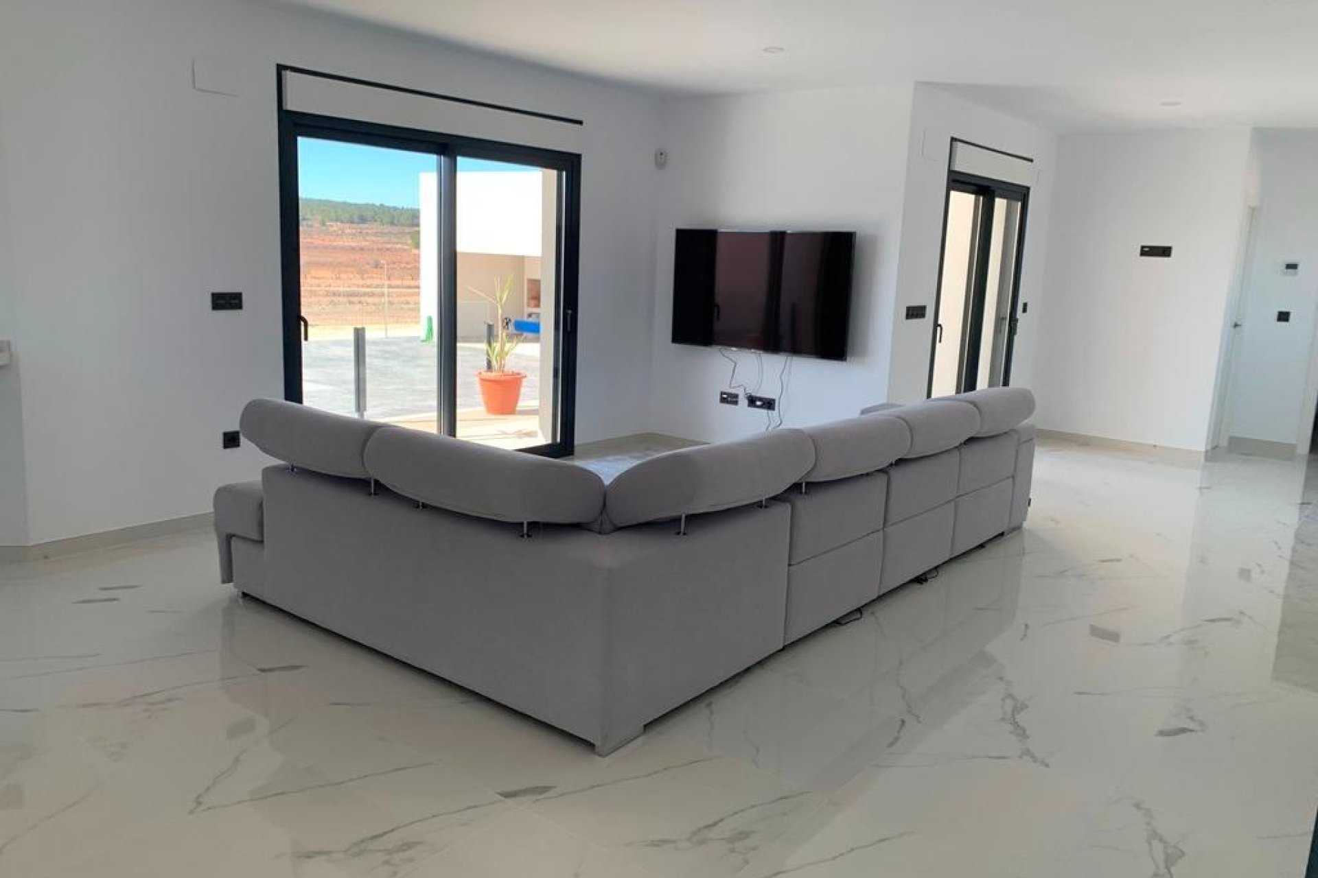 Новое здание - Villa - Pinoso