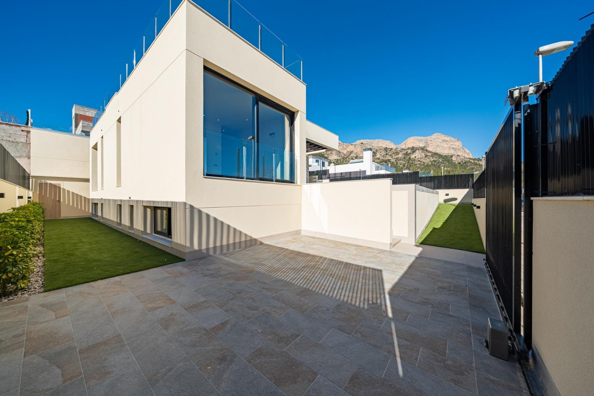 Новое здание - Villa - Polop - La Alberca