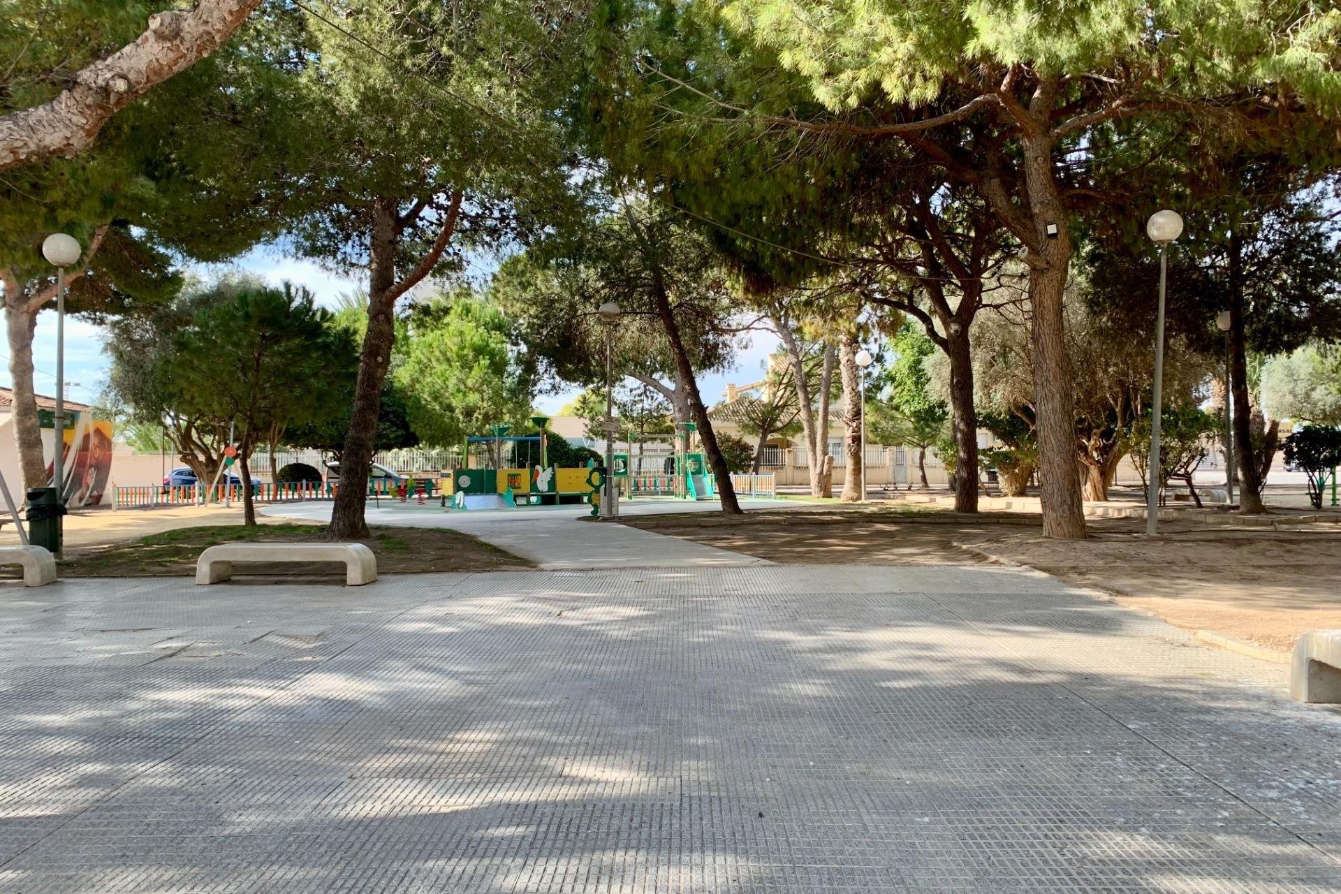 Новое здание - Вилла / Полуотдельная - Los Alcázares