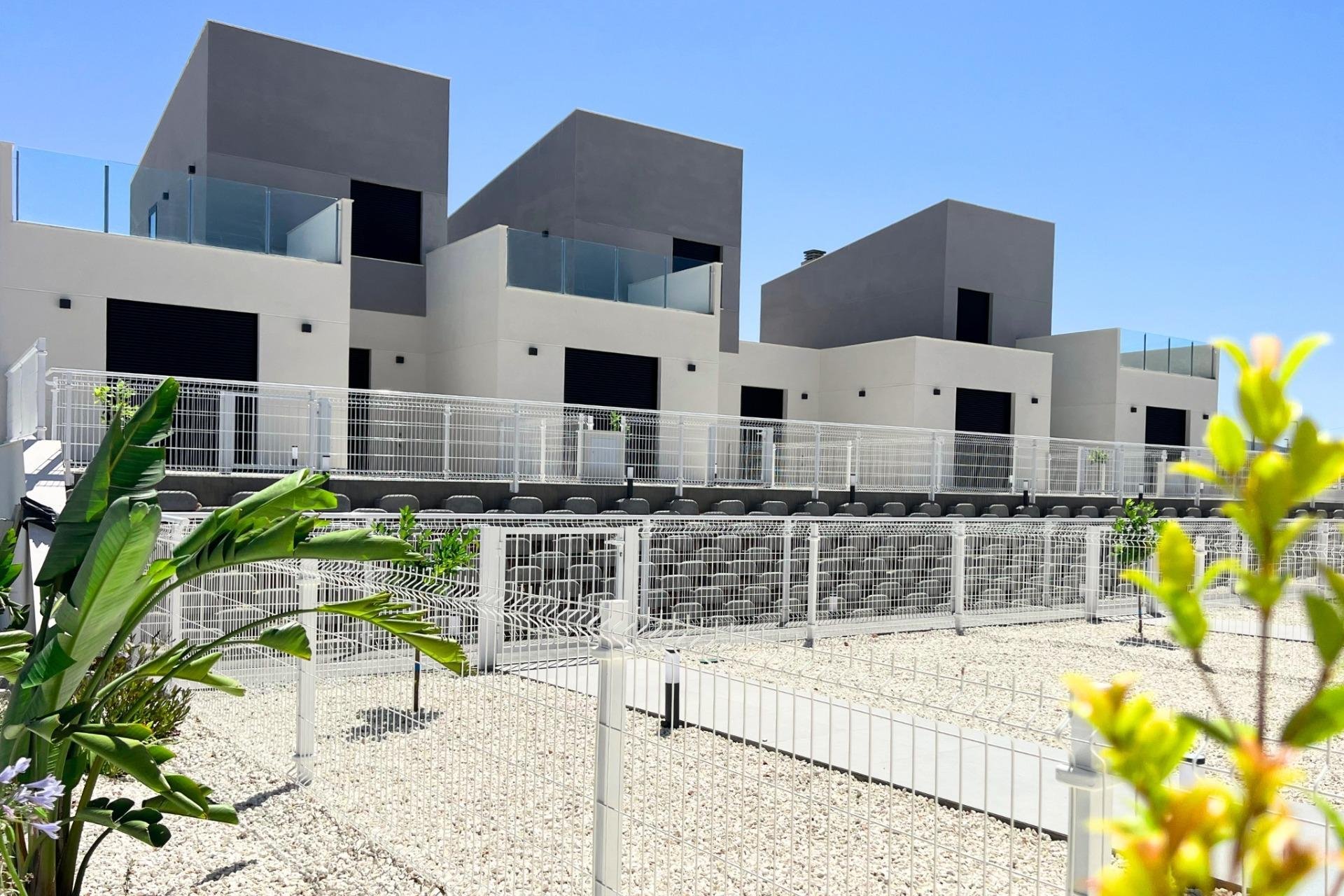 Obra nueva - Villa Adosada - Baños y Mendigo