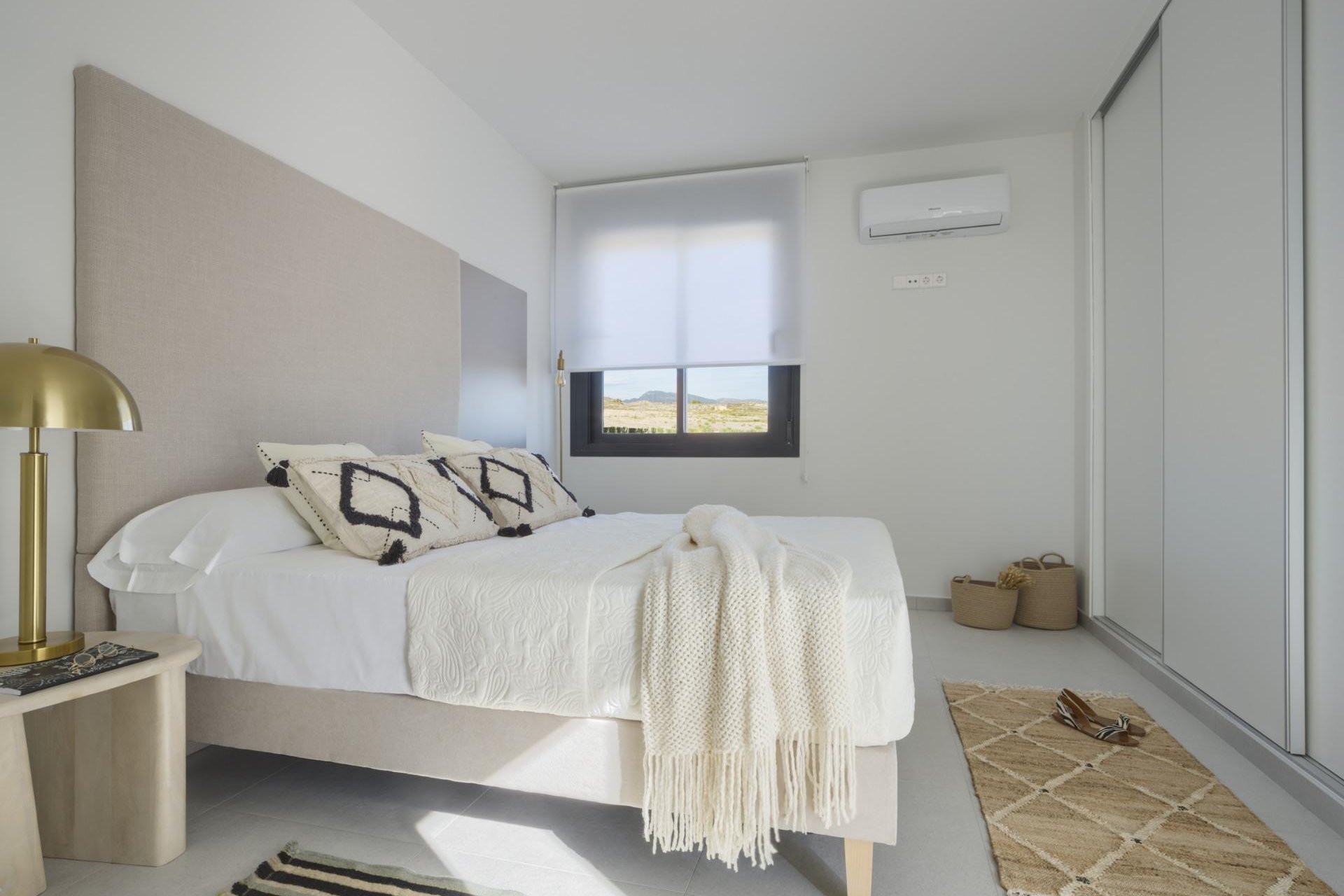 Obra nueva - Villa Adosada - Baños y Mendigo