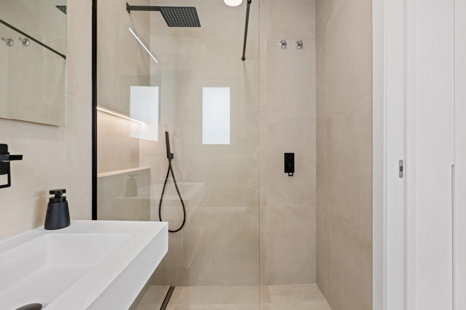 Obra nueva - Villa - Los Alcázares
