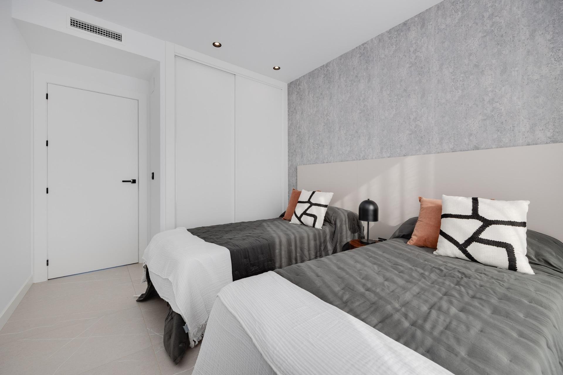 Obra nueva - Villa - Torrevieja - Sector 25