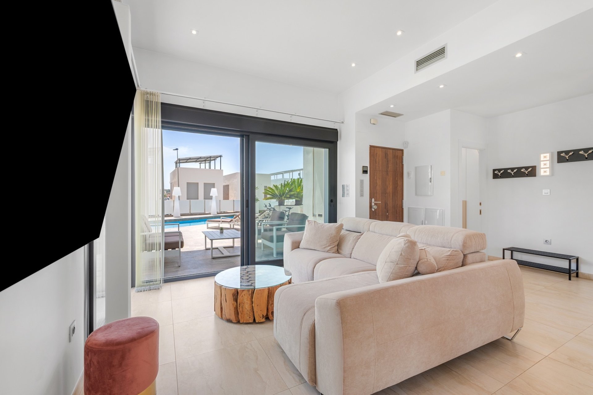 Перепродажа - Villa - Orihuela Costa - Villamartín