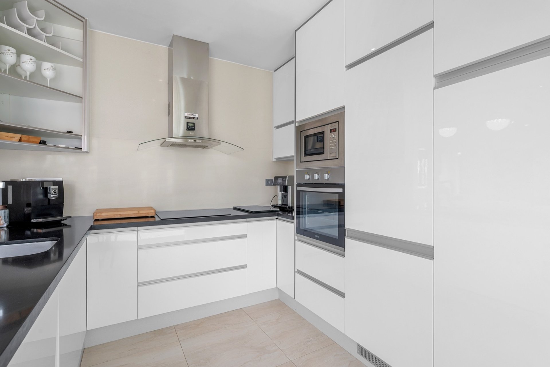 Перепродажа - Villa - Orihuela Costa - Villamartín