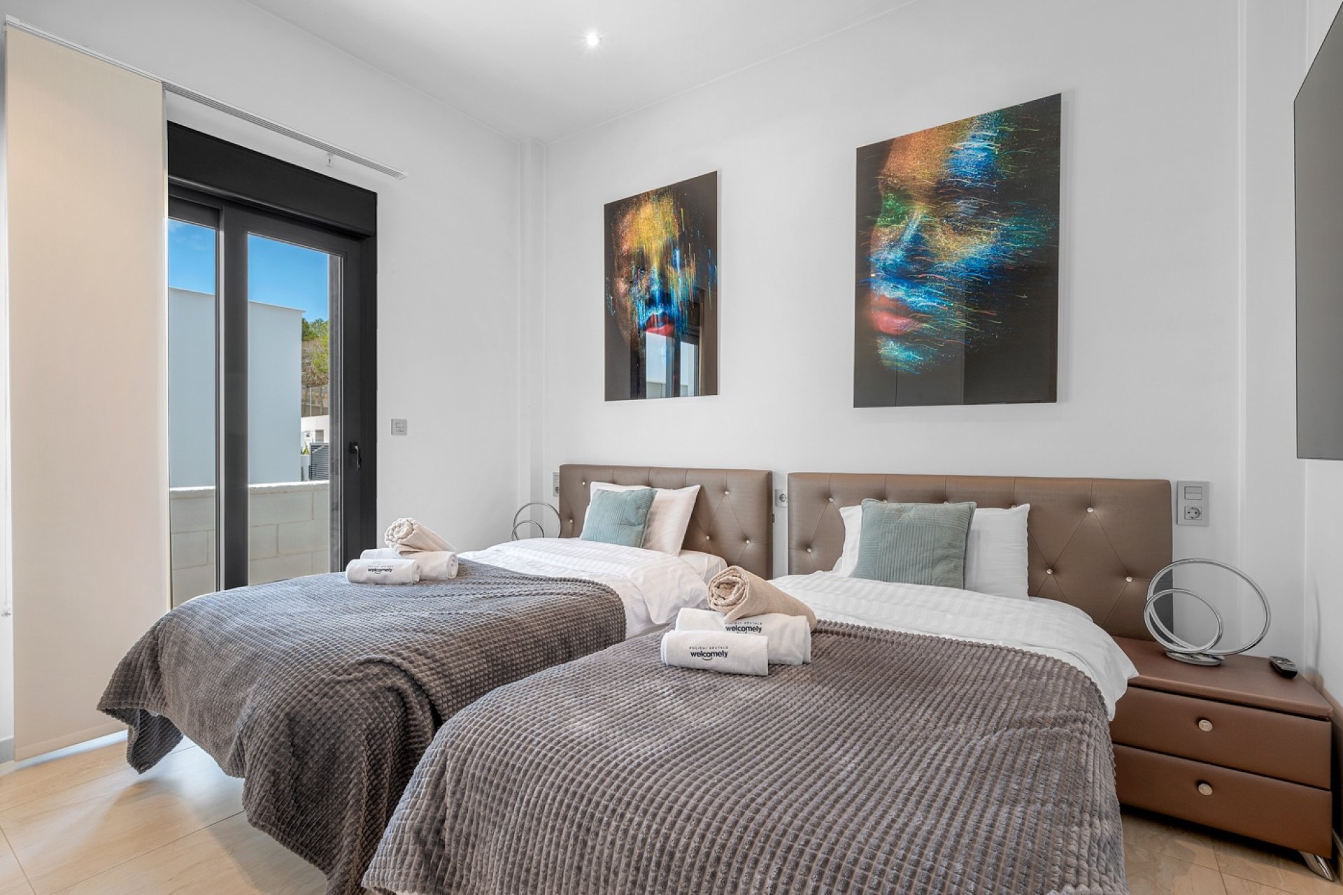 Перепродажа - Villa - Orihuela Costa - Villamartín