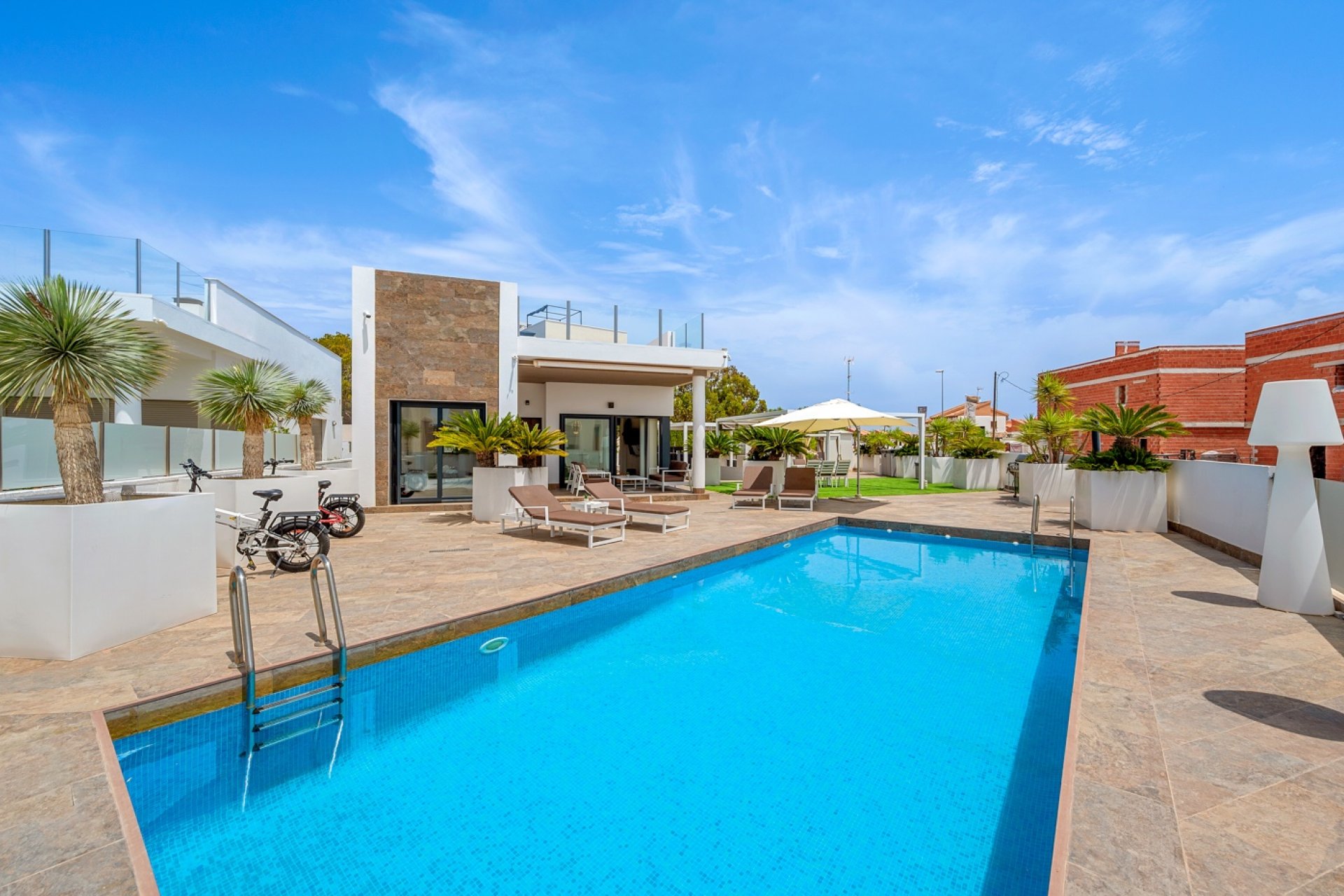 Перепродажа - Villa - Orihuela Costa - Villamartín
