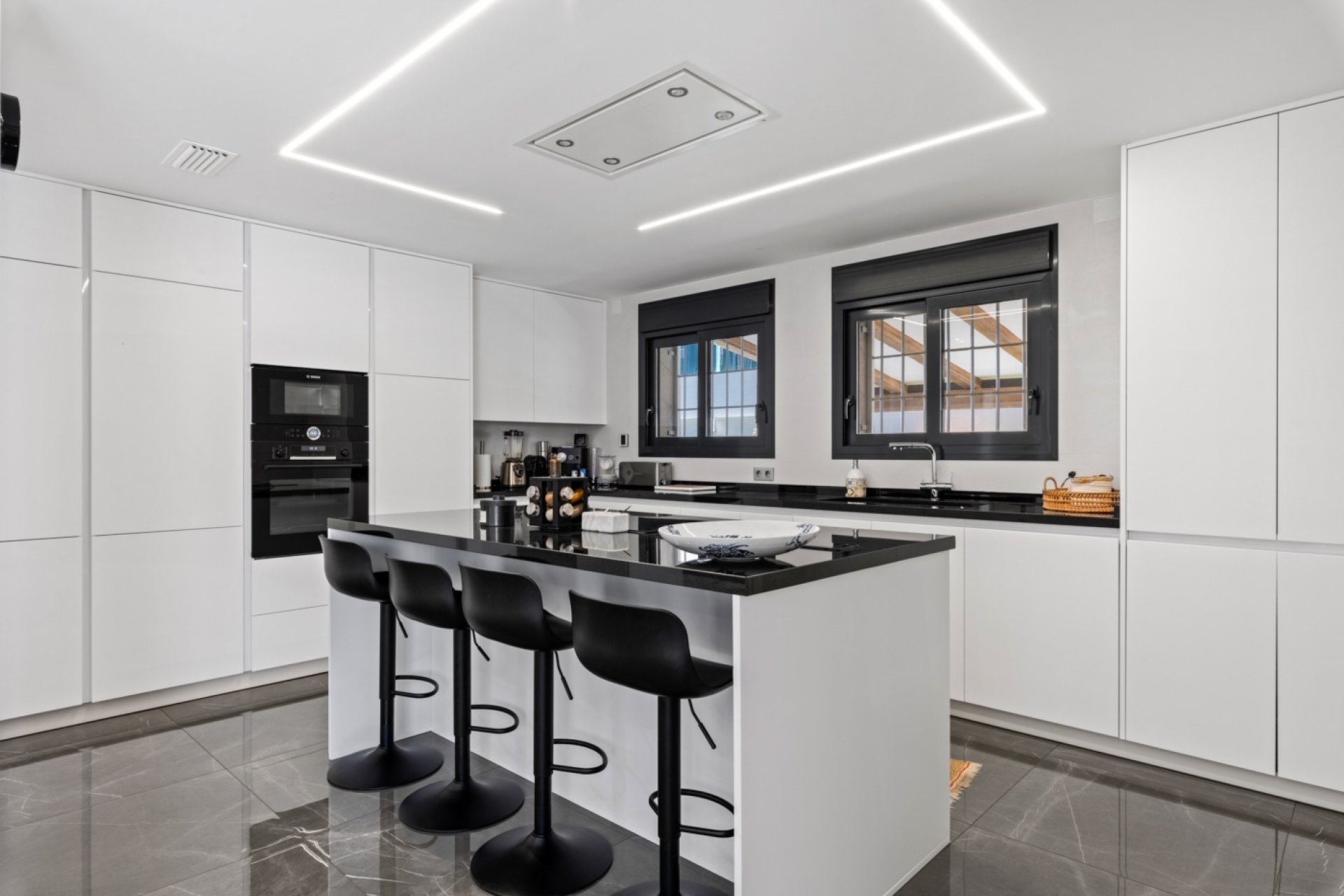 Перепродажа - Villa - San Juan Alicante - Frank Espinós