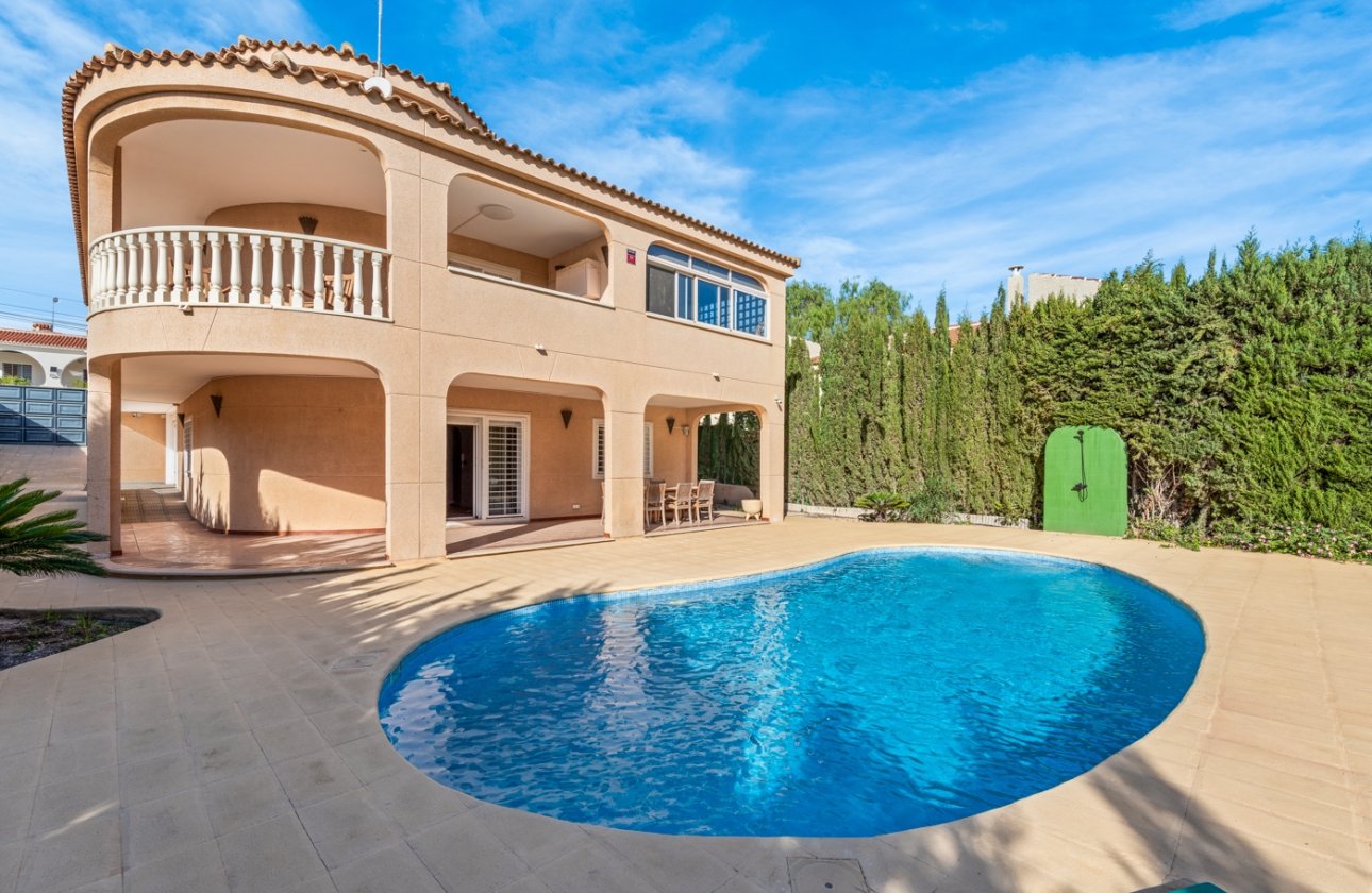 Перепродажа - Villa - Torrevieja - Los Balcones