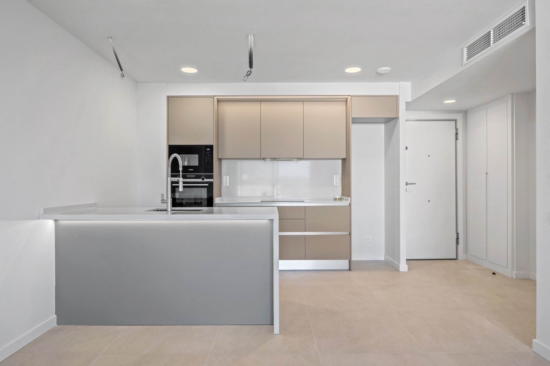 Resale - Apartment  - Denia - Puerto