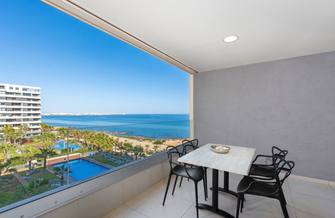 Resale - Apartment  - Orihuela Costa - Punta Prima