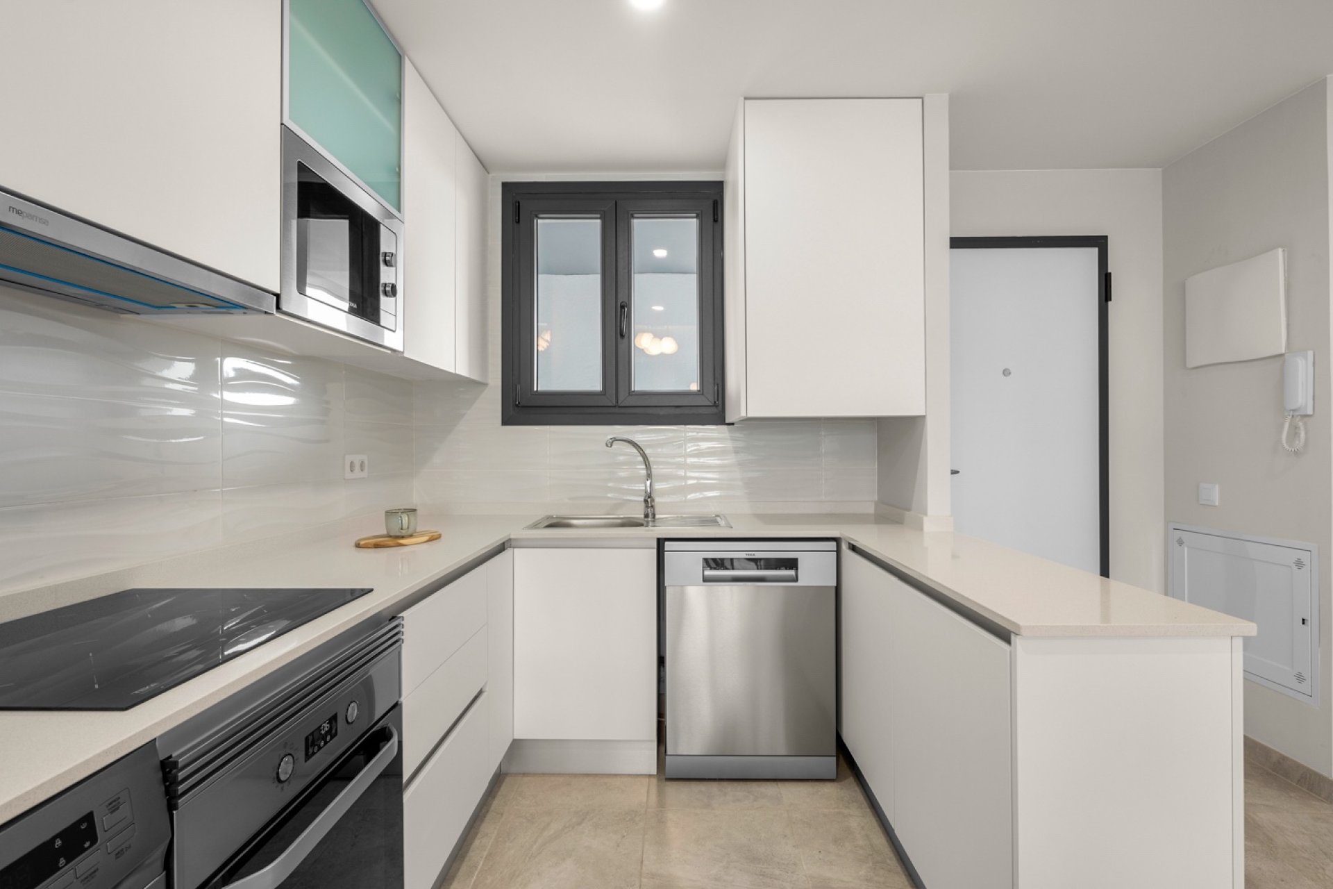 Resale - Apartment  - Villamartín