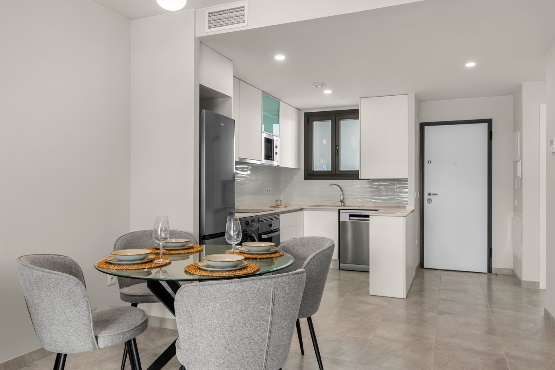 Resale - Apartment  - Villamartín
