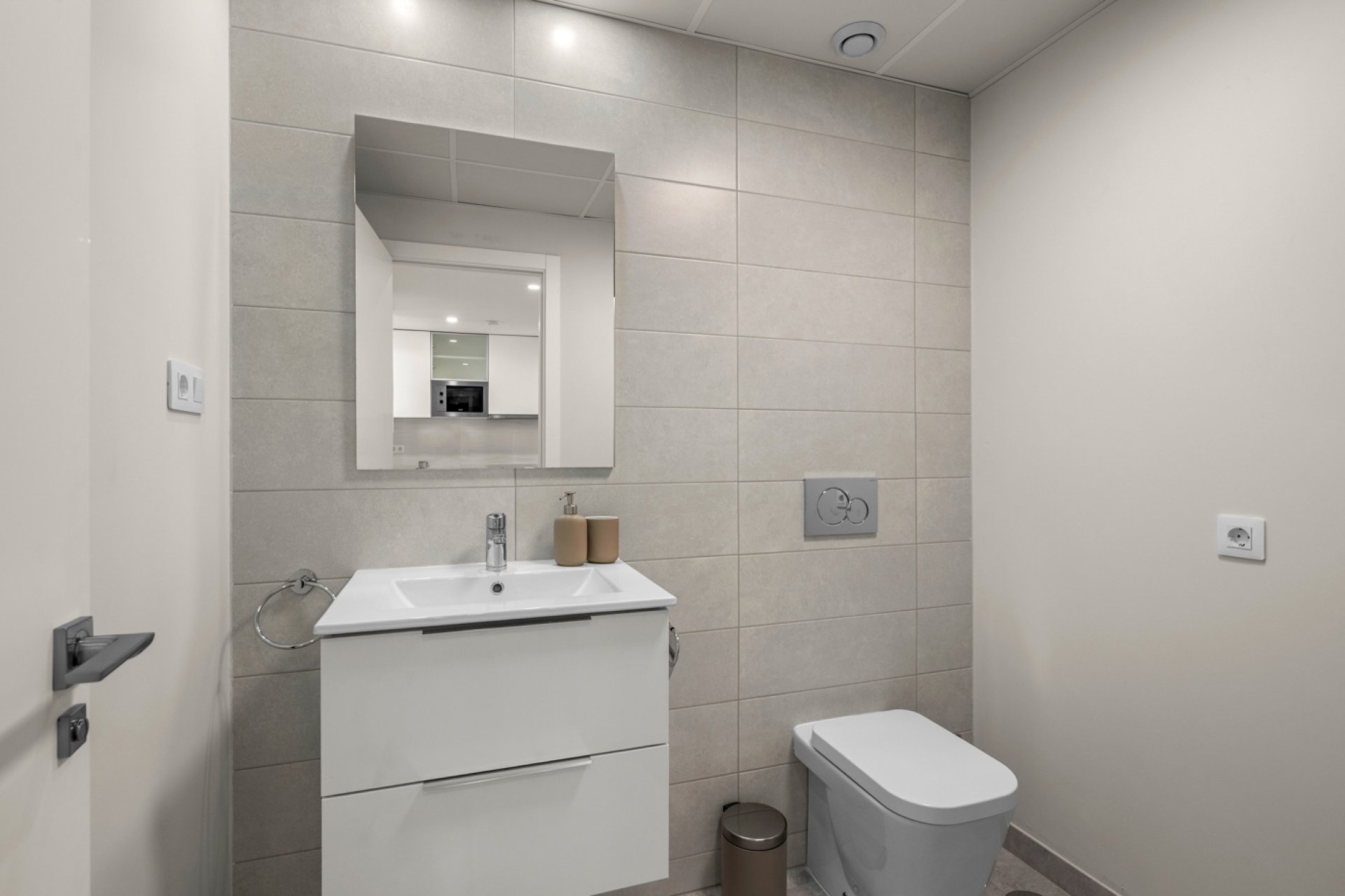 Resale - Apartment  - Villamartín
