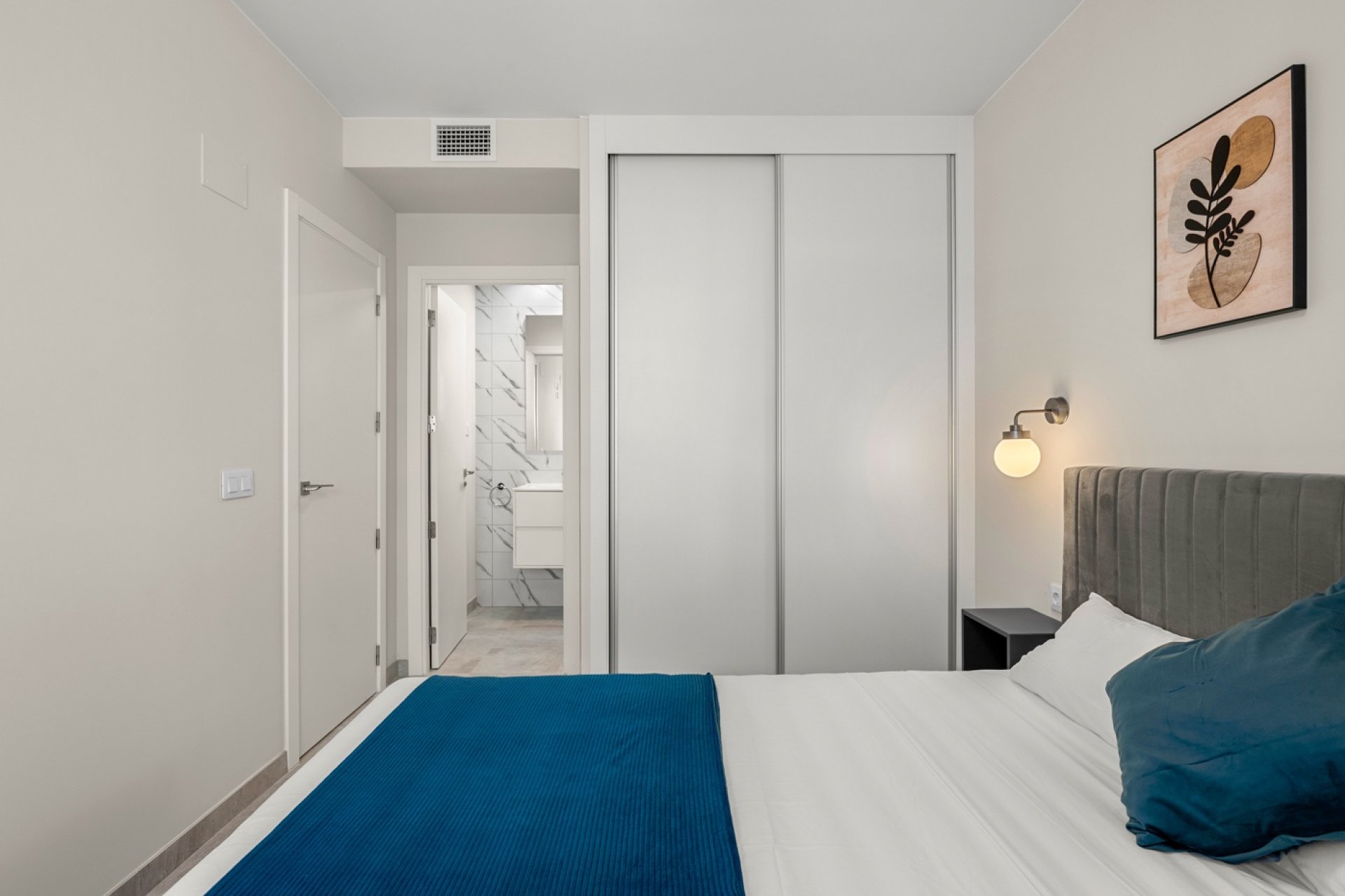 Resale - Apartment  - Villamartín