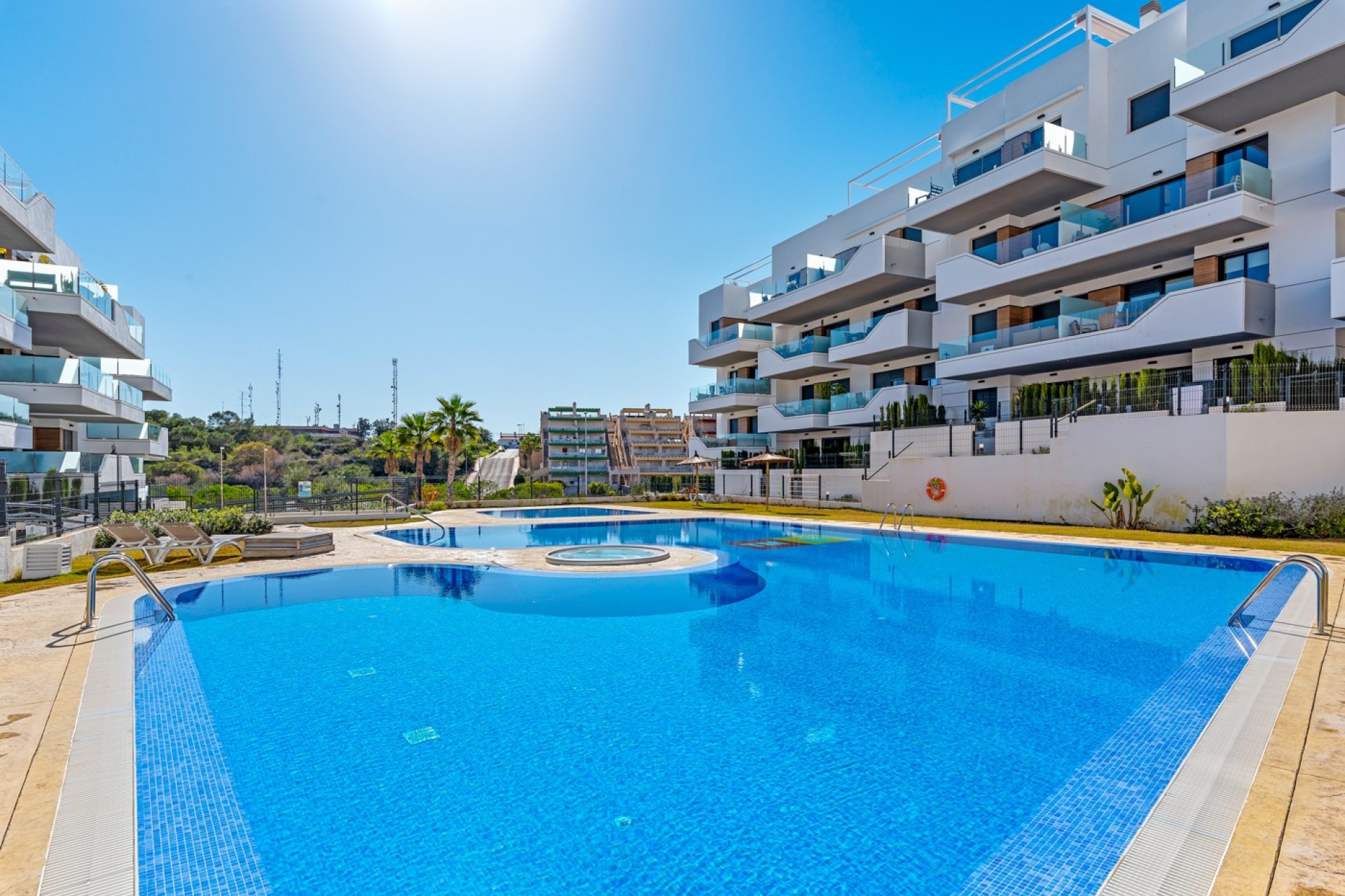 Resale - Apartment  - Villamartín