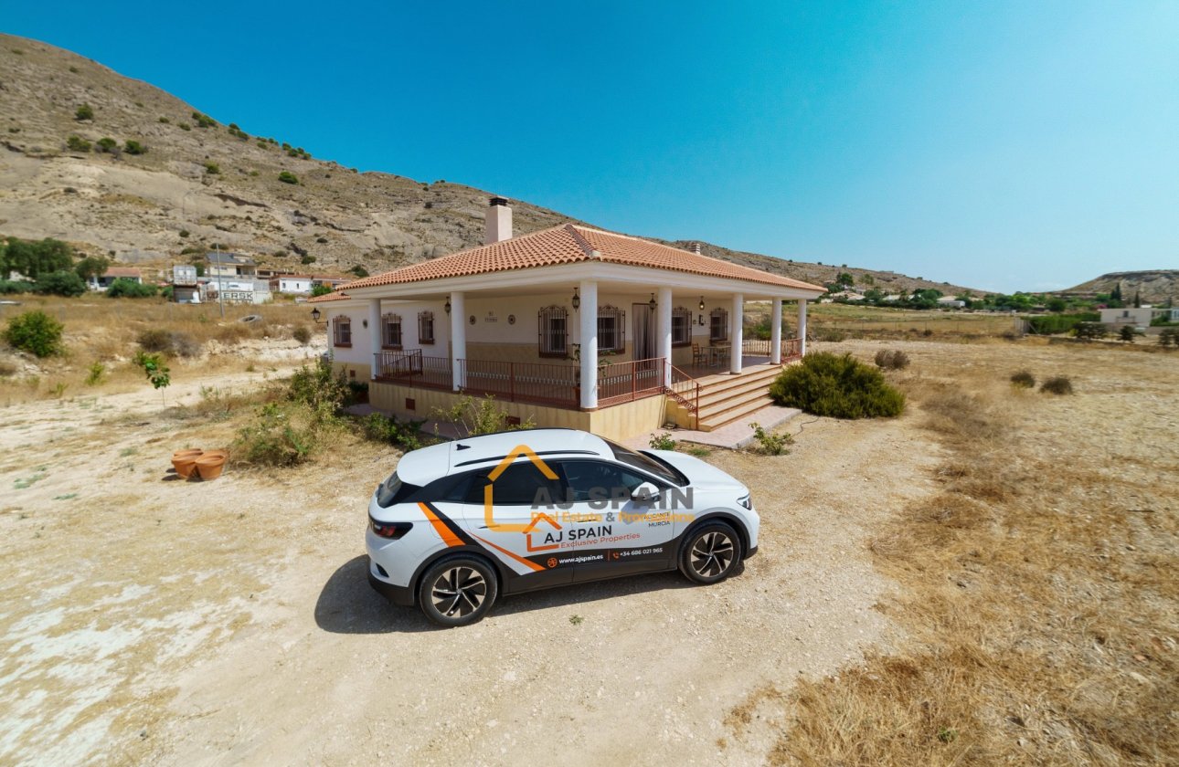 Resale - Country Estate - Fortuna - LAS KALENDAS