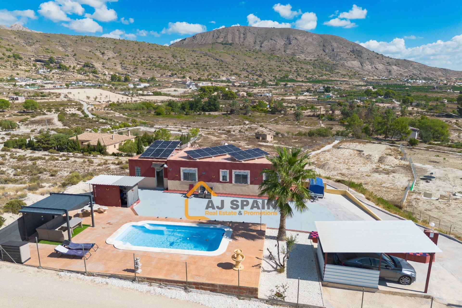 Resale - Country Estate - Fortuna - 