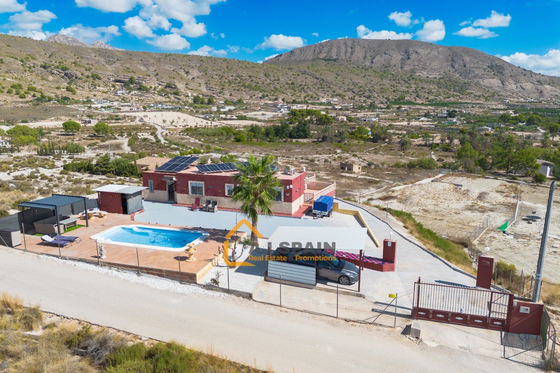 Resale - Country Estate - Fortuna - 