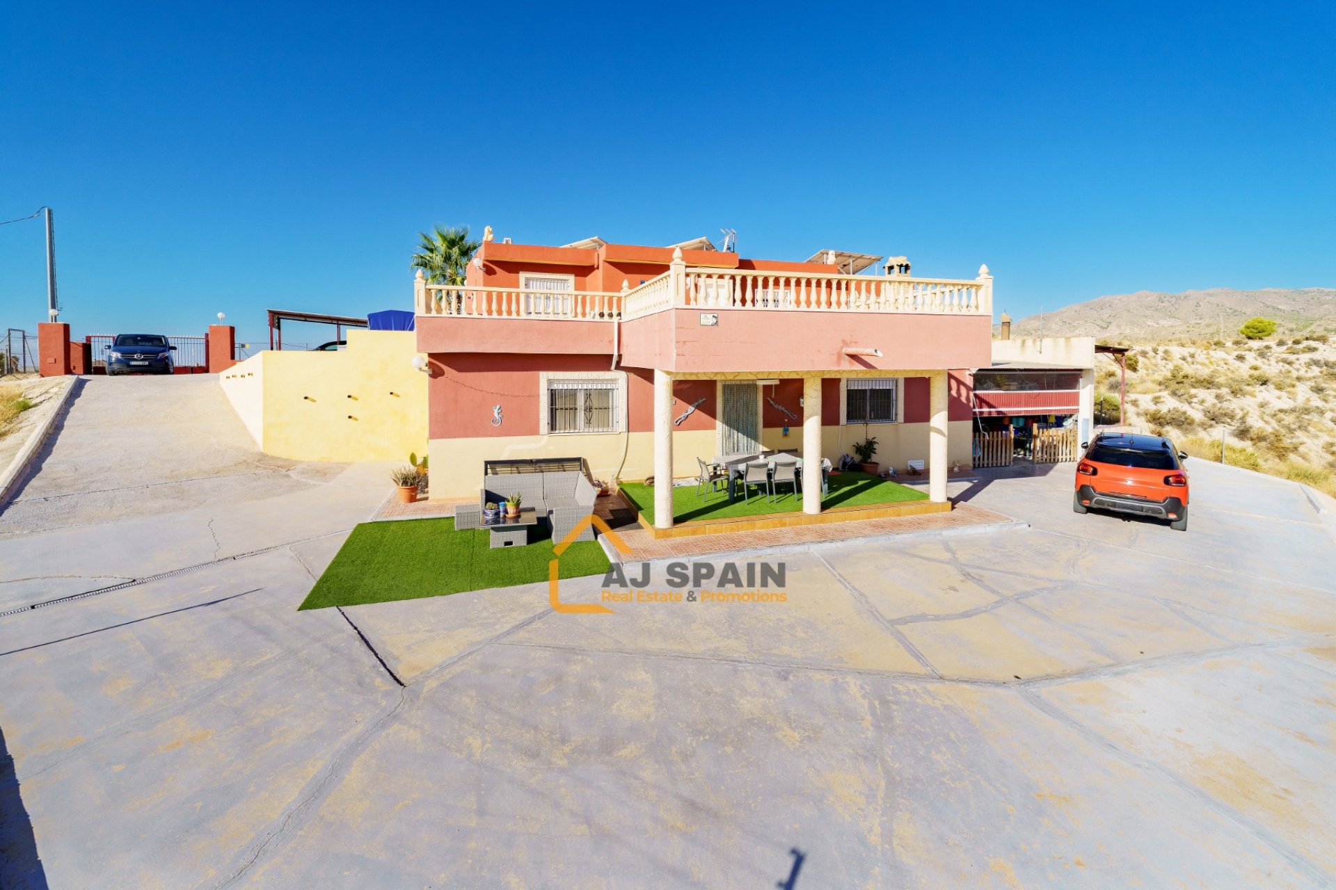 Resale - Country Estate - Fortuna - 