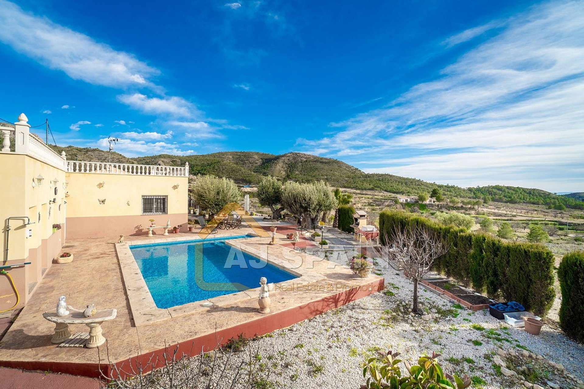 Resale - Country Estate - Fortuna