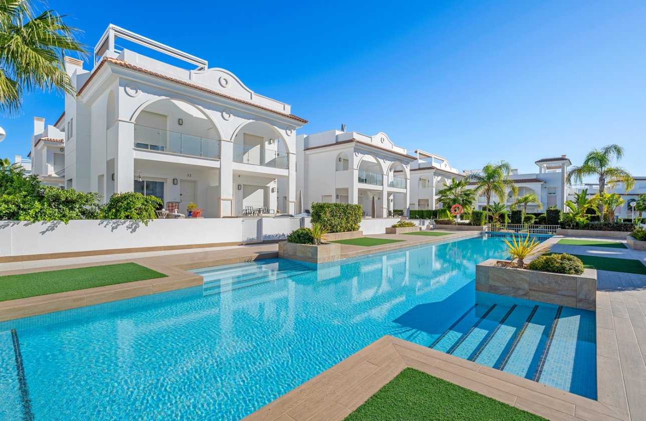 Resale - Semi-detached Villa - Ciudad Quesada - Doña pepa