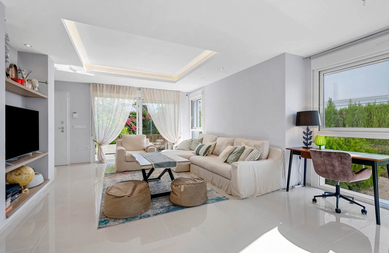 Resale - Semi-detached Villa - Ciudad Quesada - Doña pepa