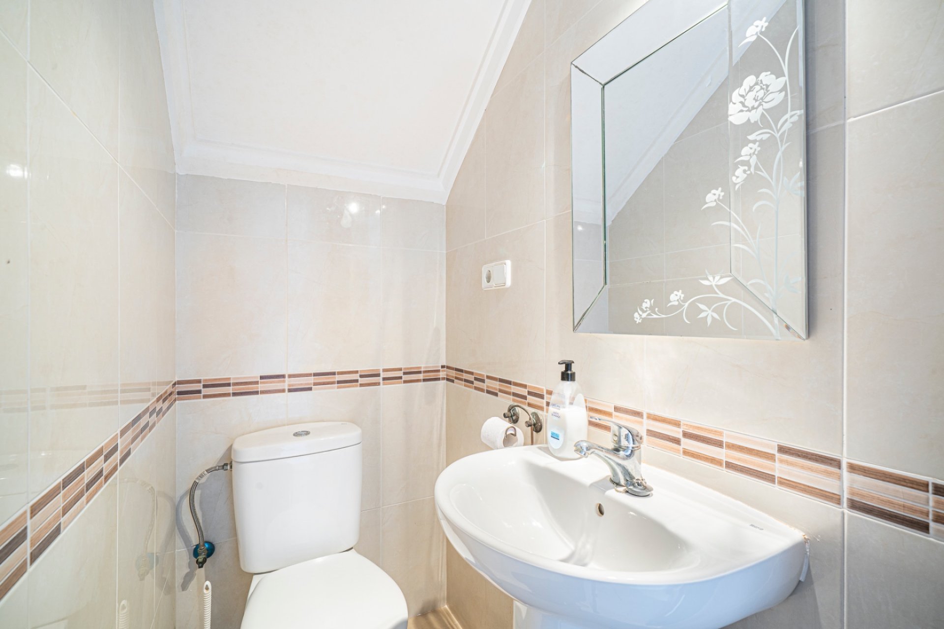 Resale - Semi-detached Villa - Ciudad Quesada - Lo Marabú