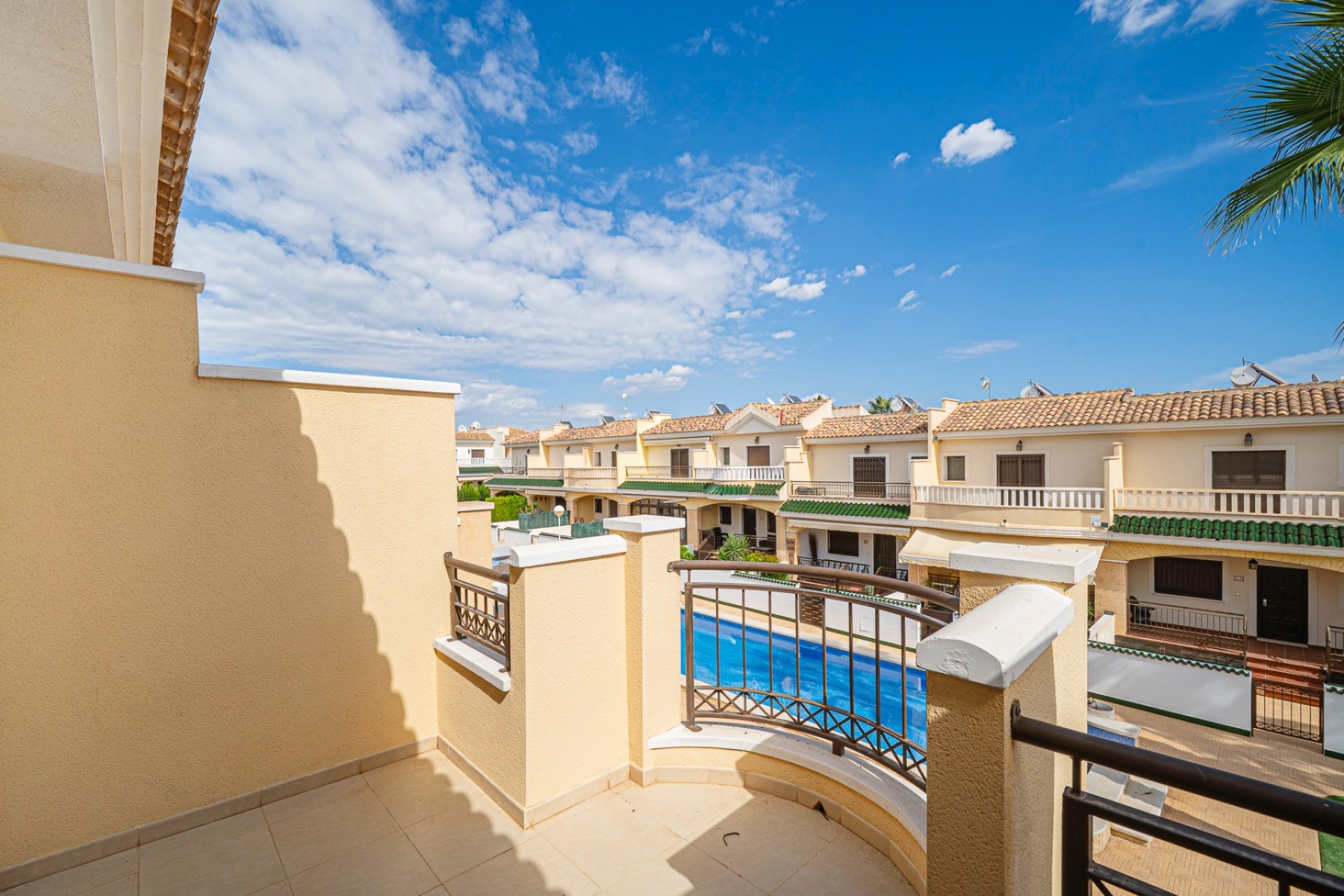 Resale - Semi-detached Villa - Ciudad Quesada - Lo Marabú