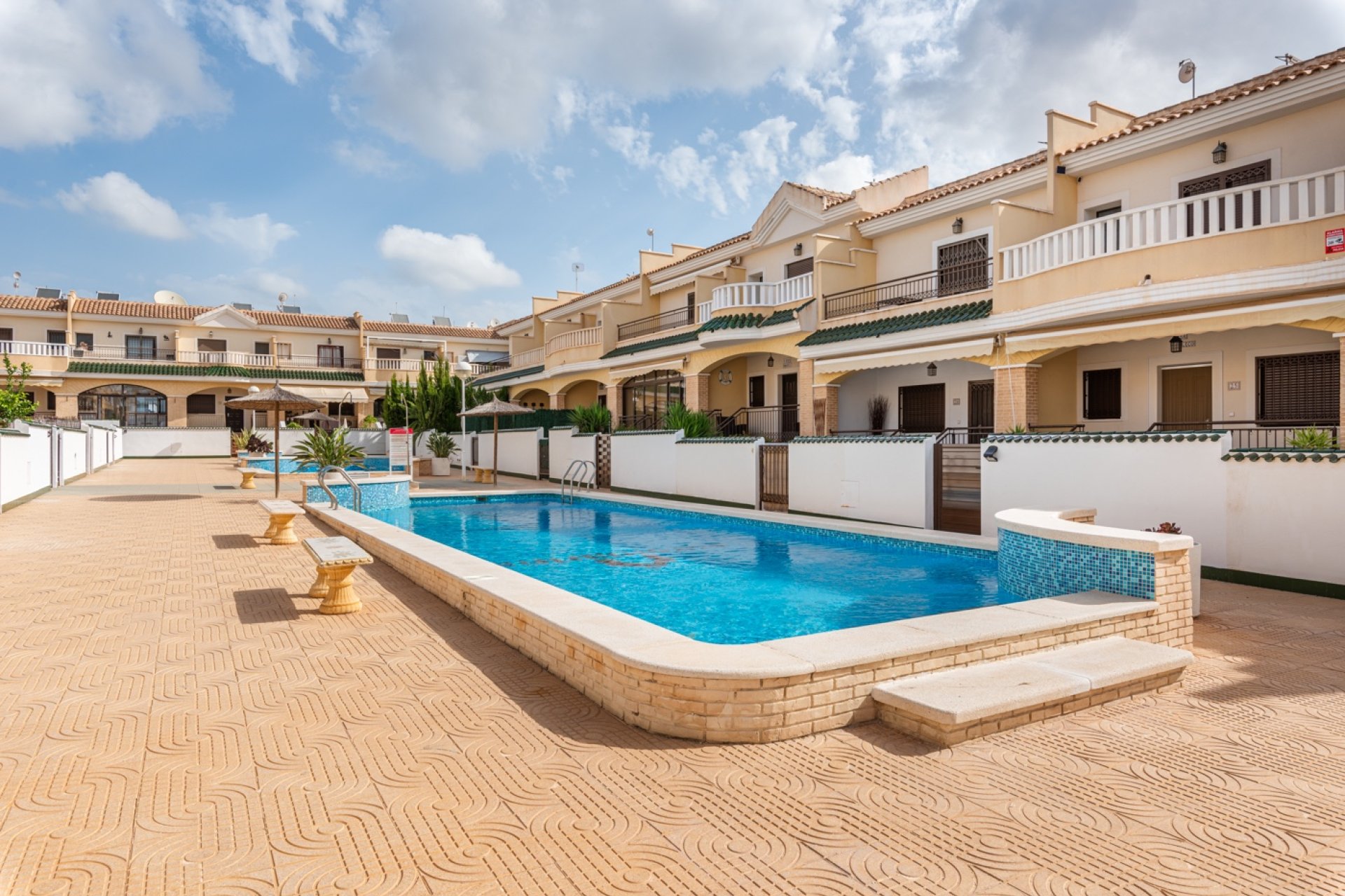 Resale - Semi-detached Villa - Ciudad Quesada - Lo Marabú
