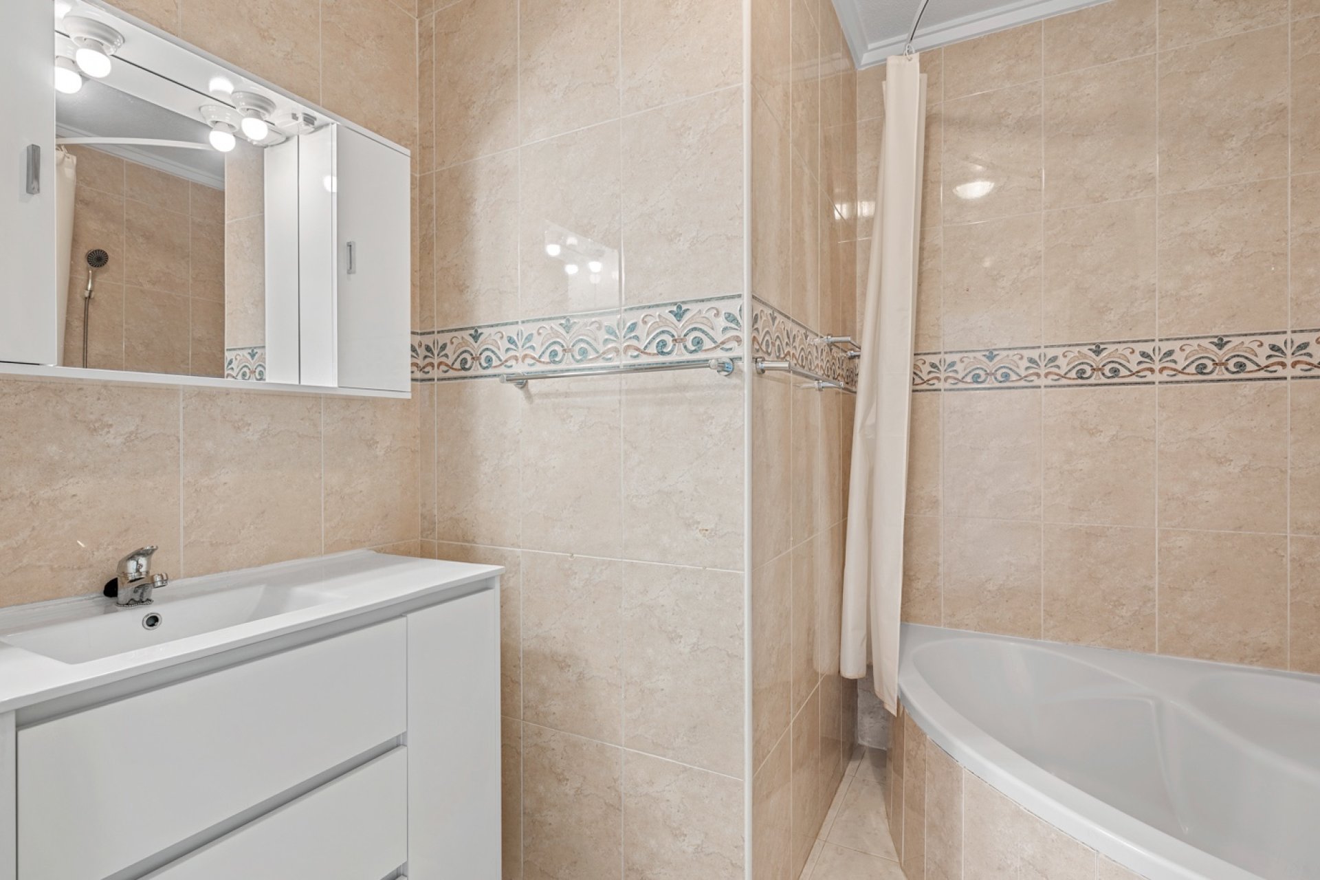 Resale - Semi-detached Villa - Ciudad Quesada - Rojales