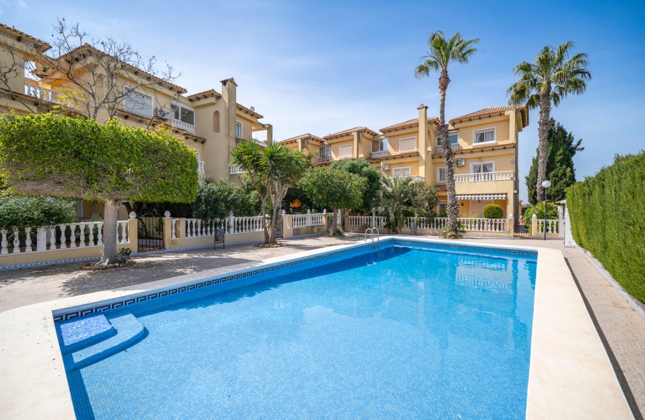 Resale - Semi-detached Villa - Guardamar del Segura - El moncayo