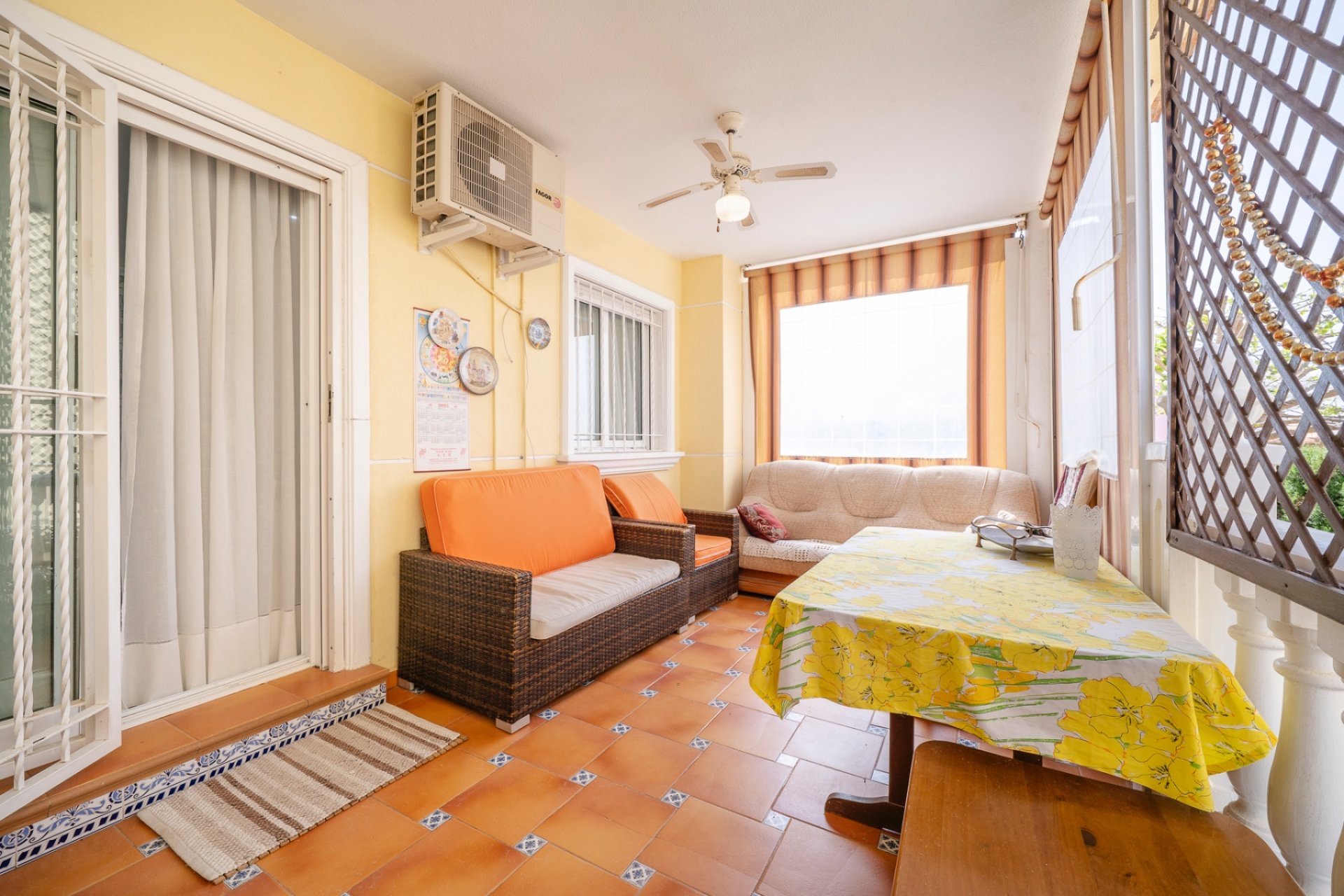 Resale - Semi-detached Villa - Guardamar del Segura - El moncayo